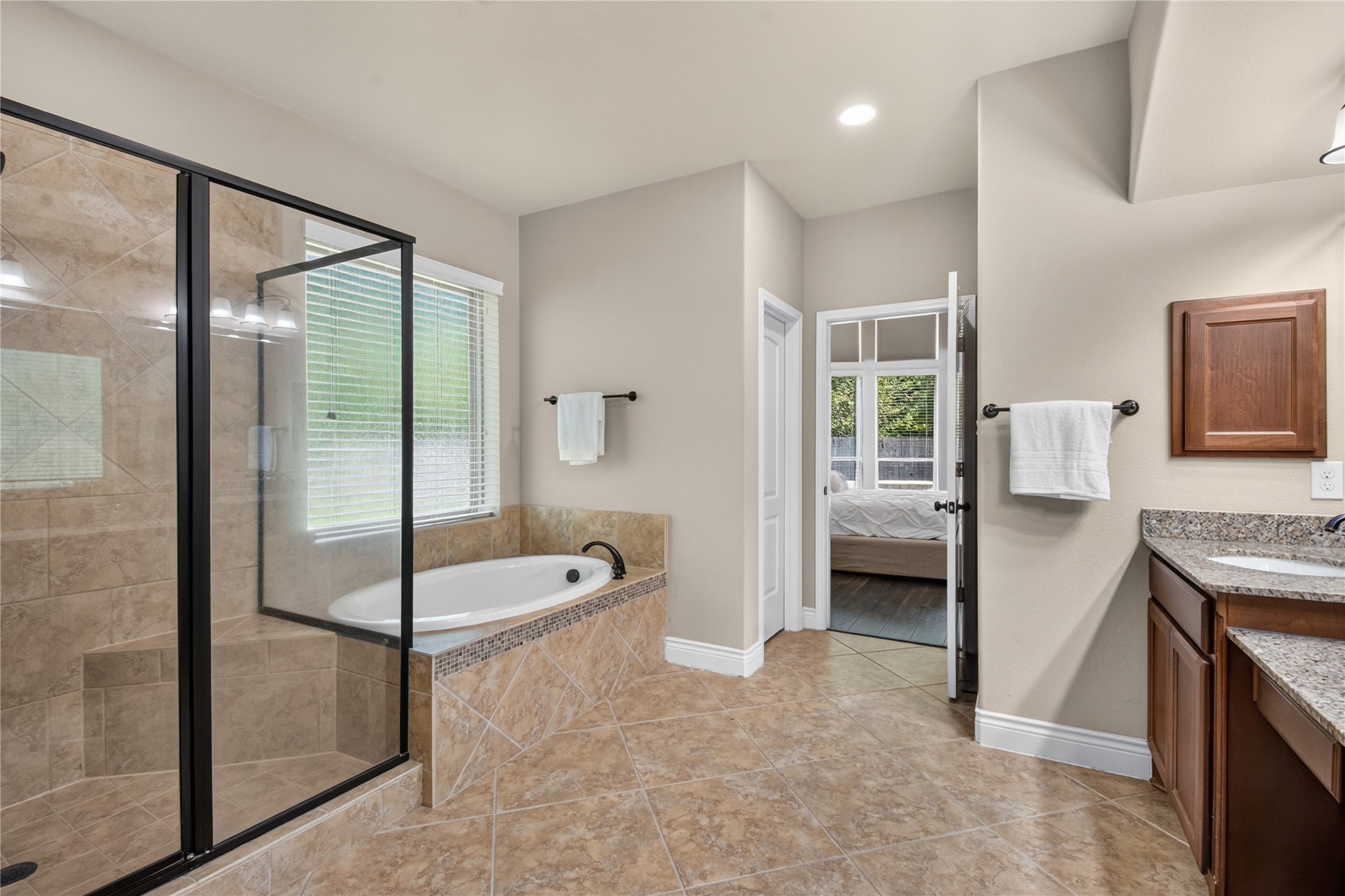 164 Deerfield Meadow Drive Property Photo 24