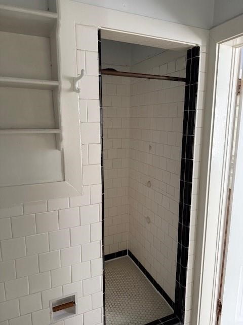 701 Sealy Property Photo 3