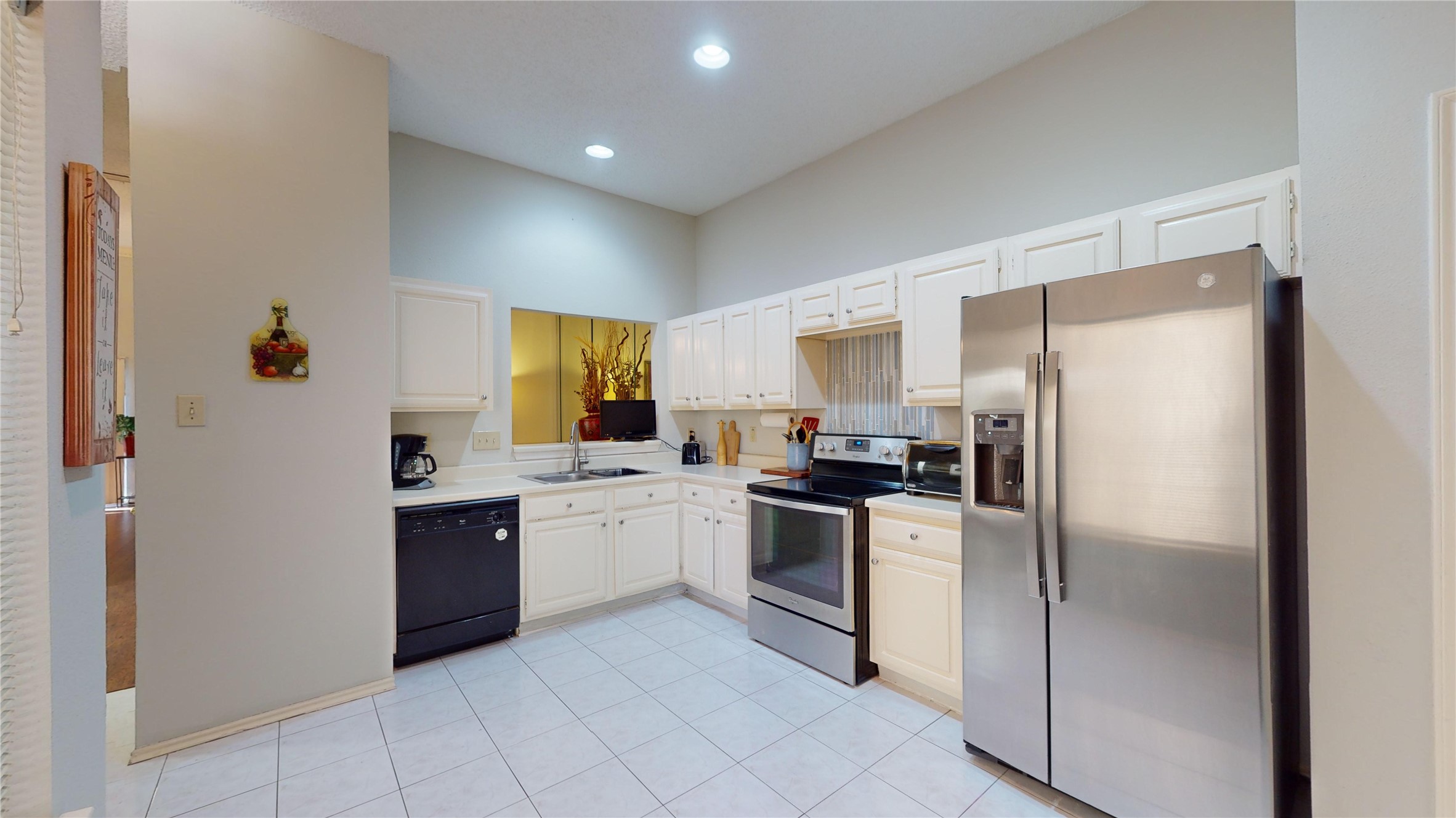 3011 Flower Field Lane Property Photo 6