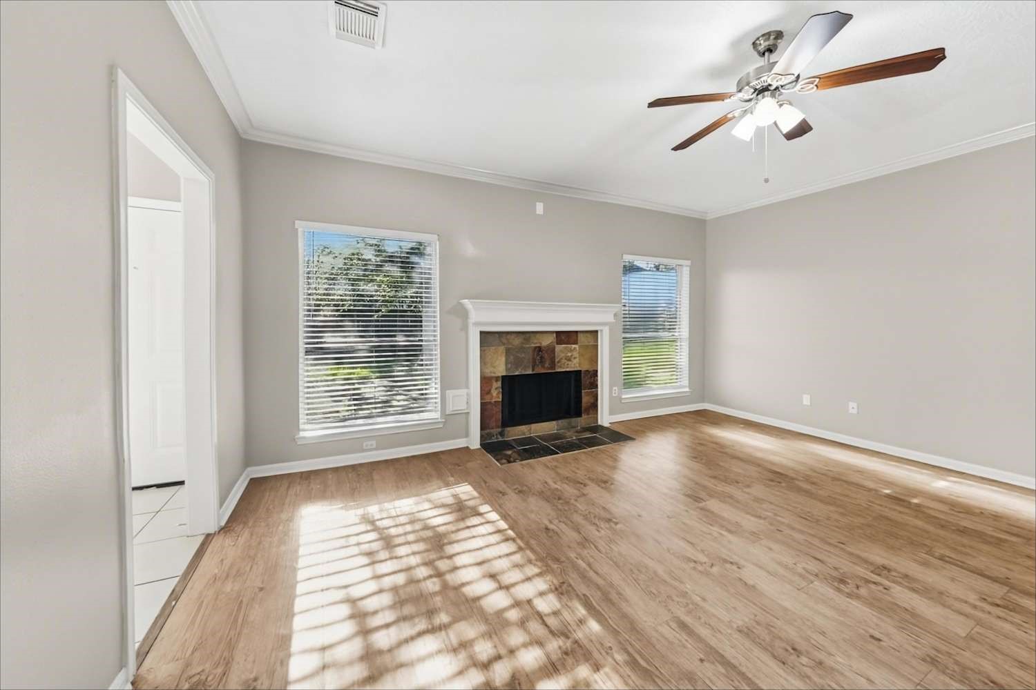 1011 Wentworth Drive Property Photo 5