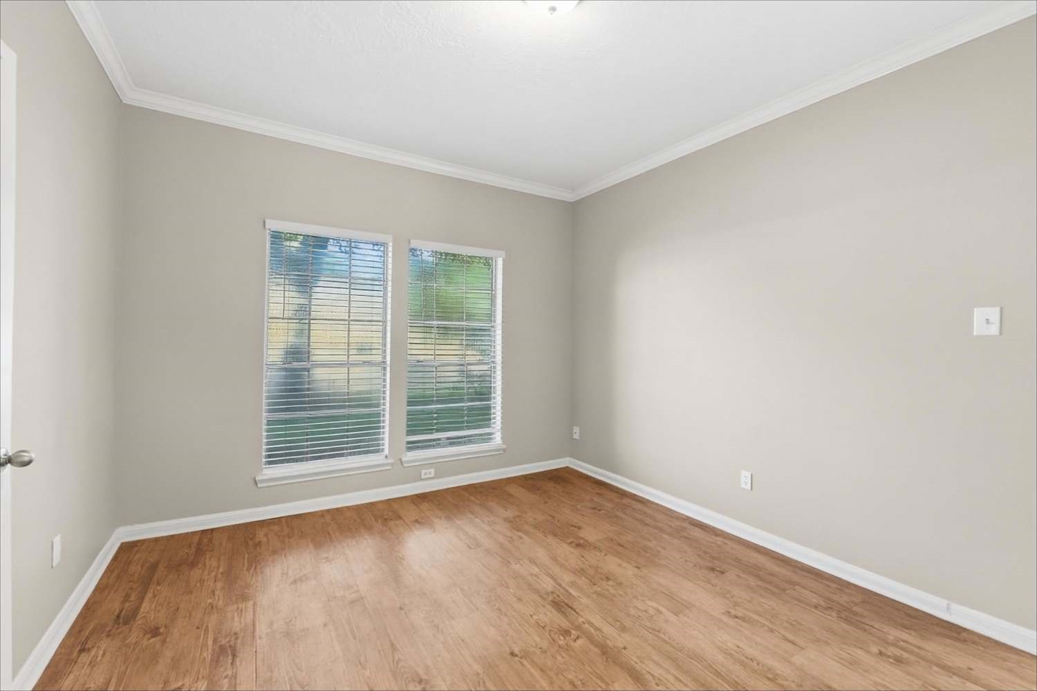 1011 Wentworth Drive Property Photo 7