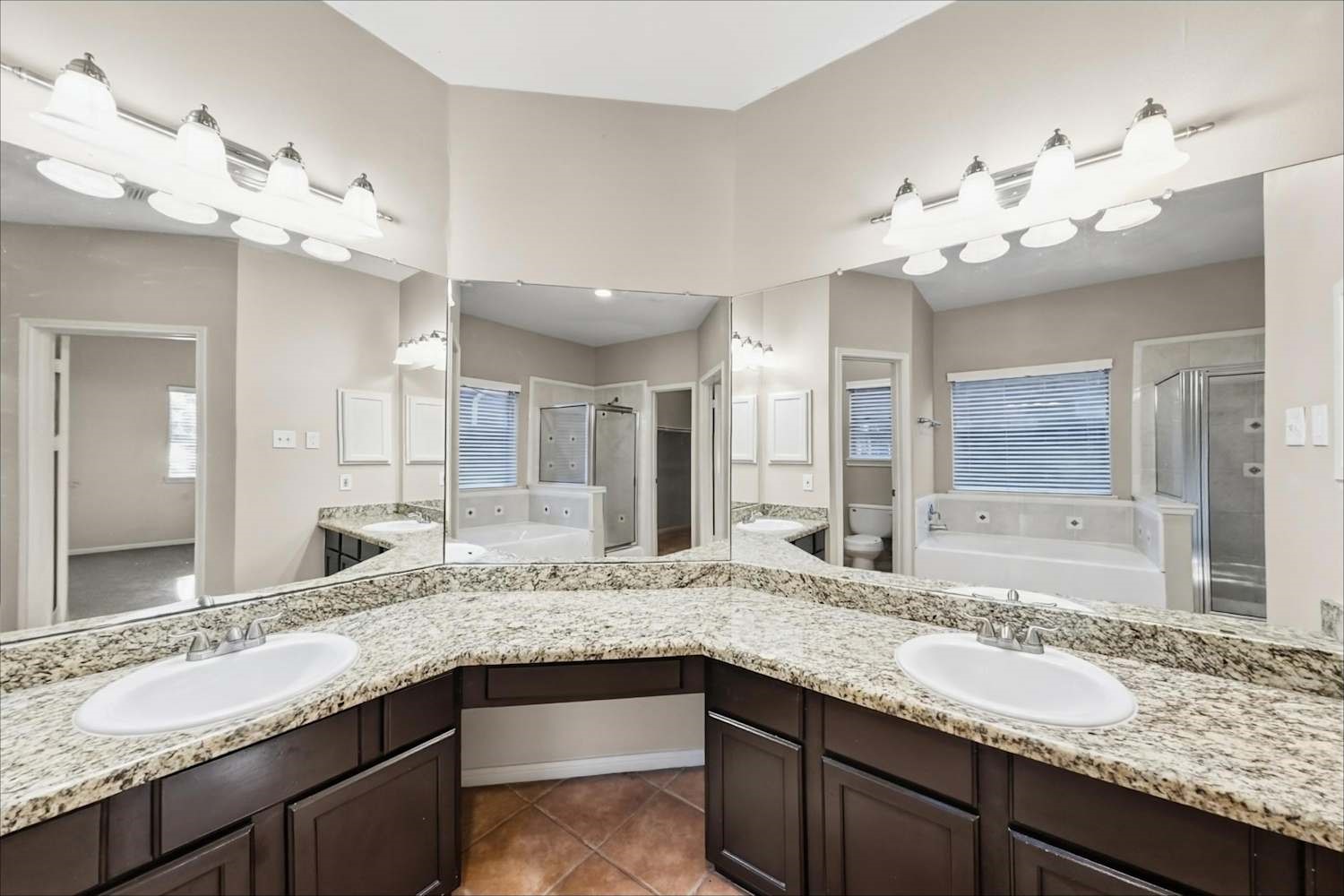 1011 Wentworth Drive Property Photo 11