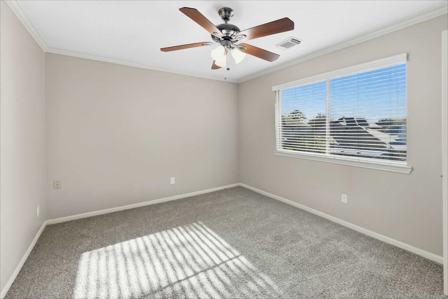 1011 Wentworth Drive Property Photo 12