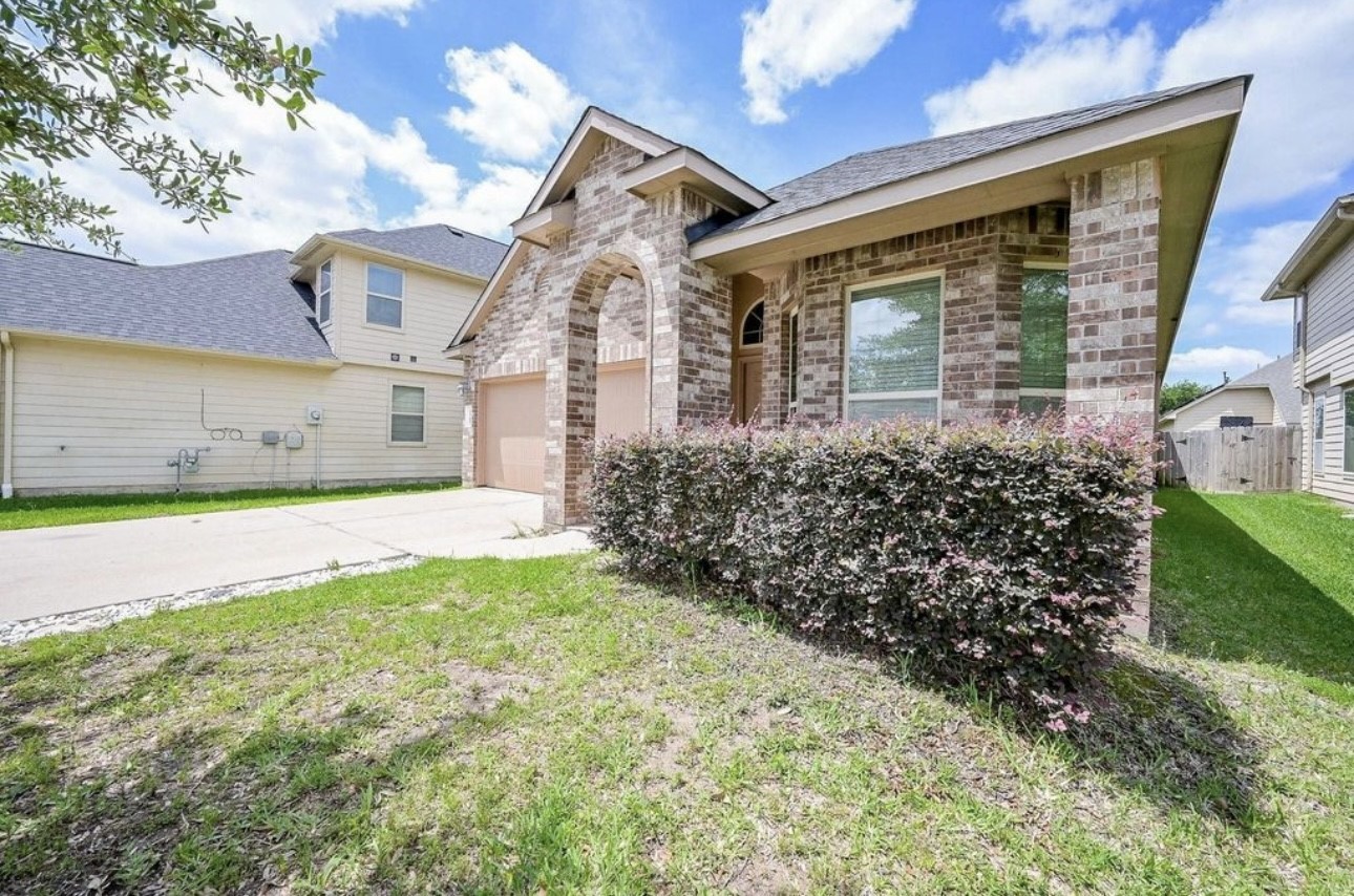 5519 Misted Jasmine Court Property Photo 3