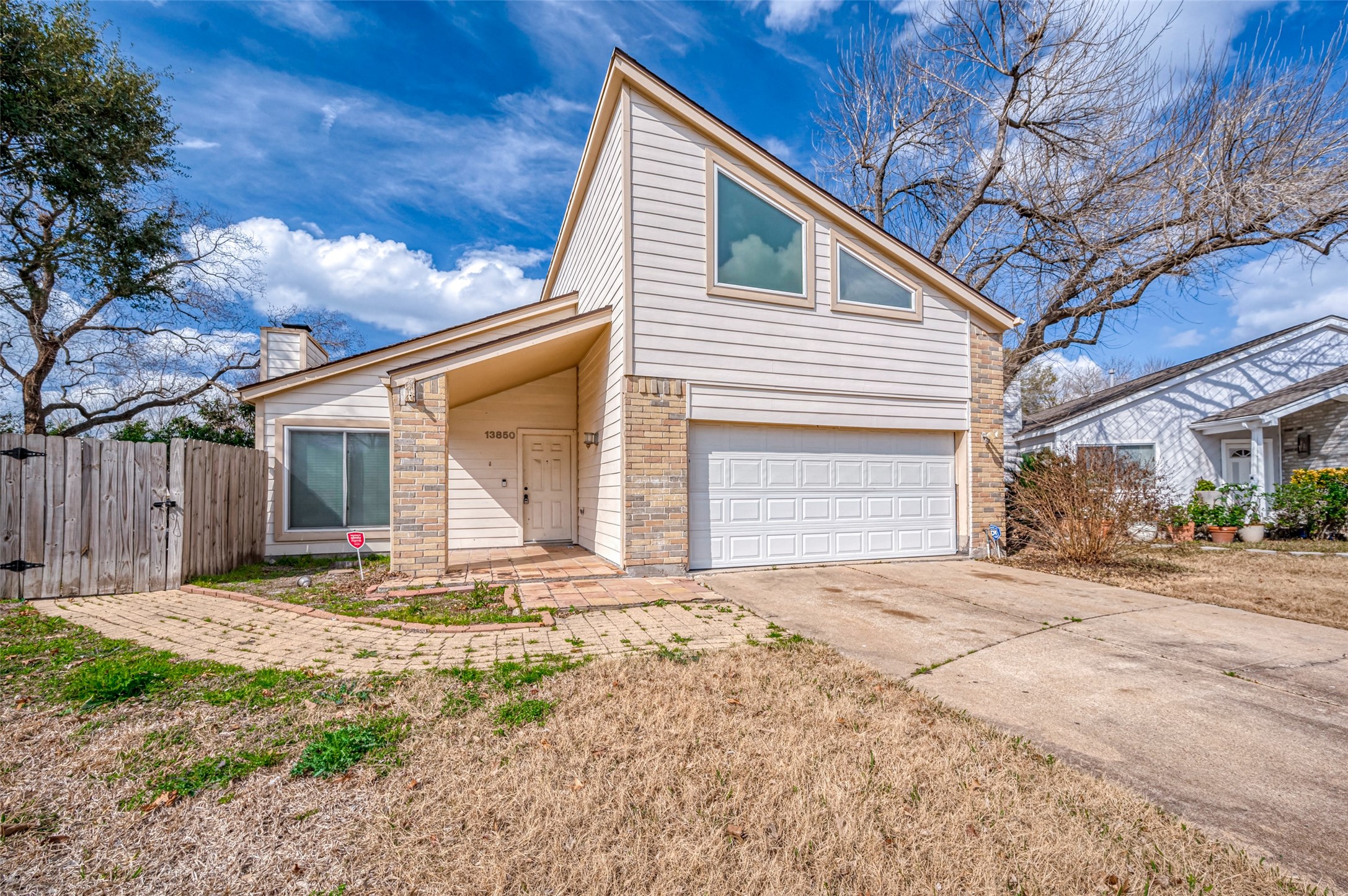 13850 Walnut Hollow Lane Property Photo 2