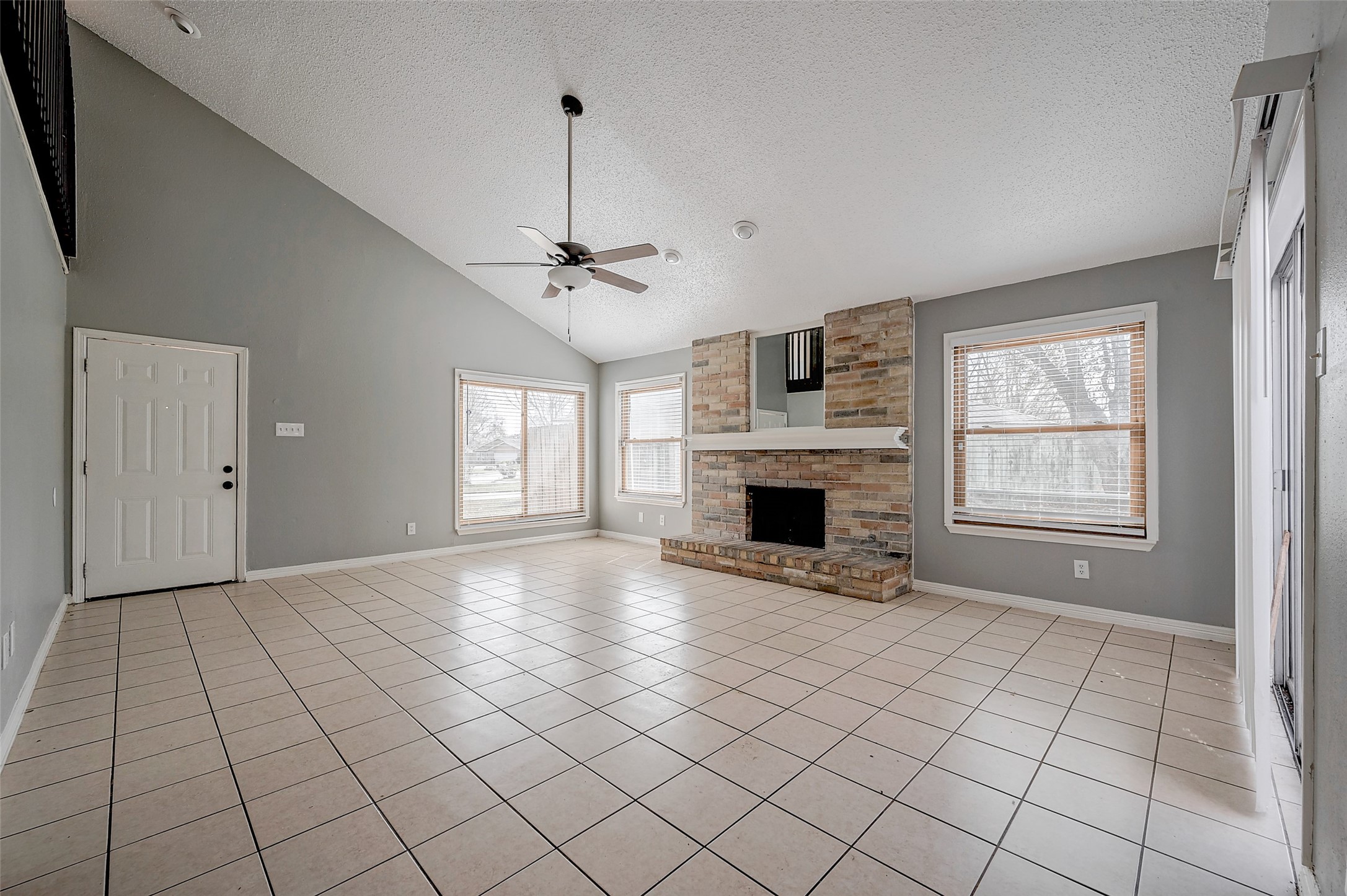 13850 Walnut Hollow Lane Property Photo 7