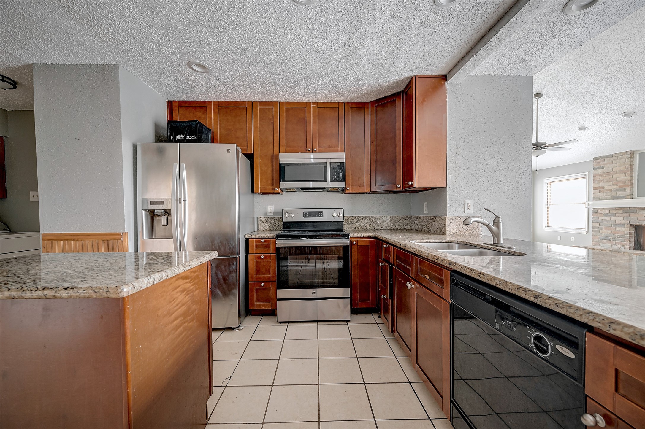 13850 Walnut Hollow Lane Property Photo 13