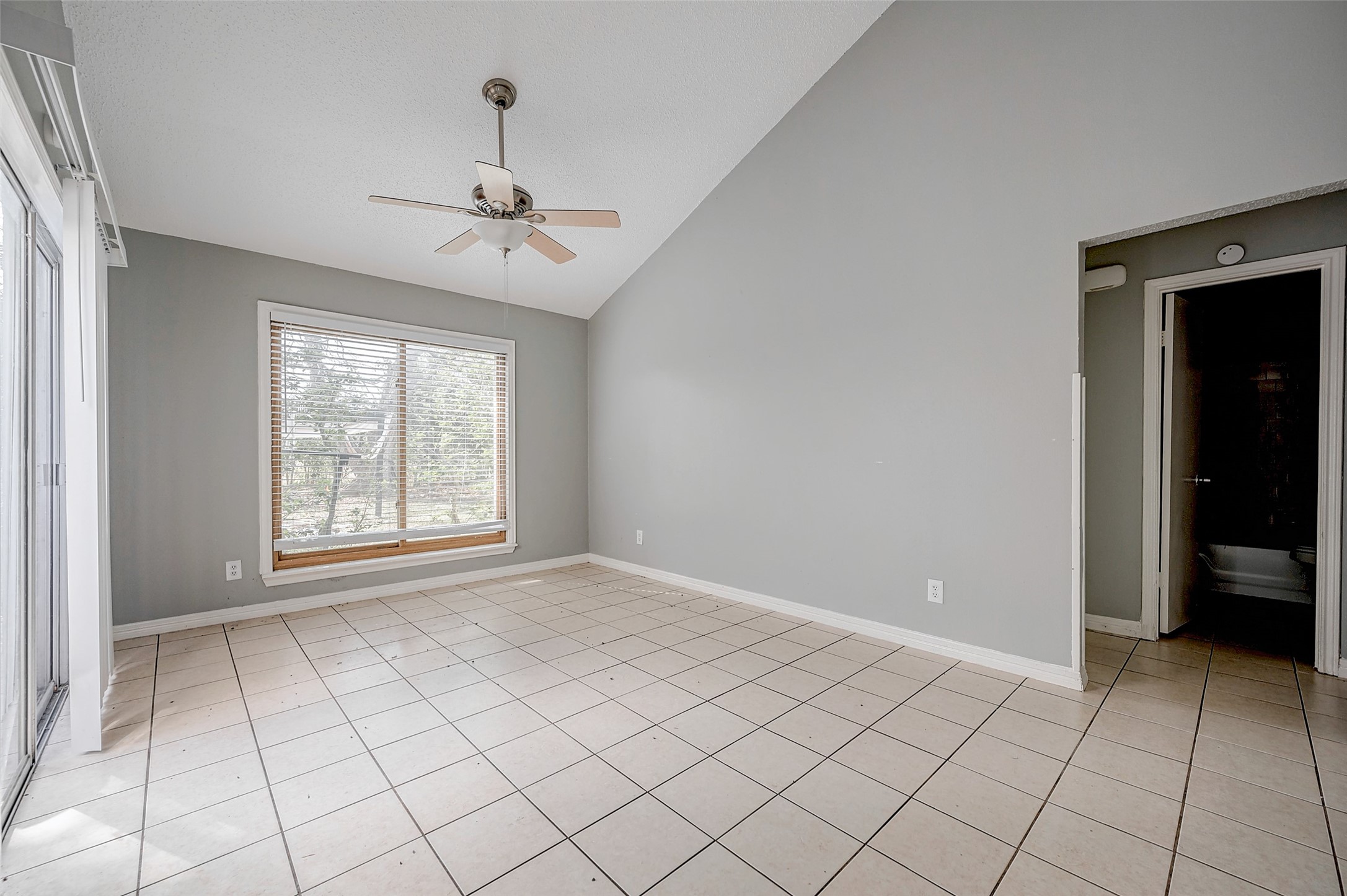 13850 Walnut Hollow Lane Property Photo 16
