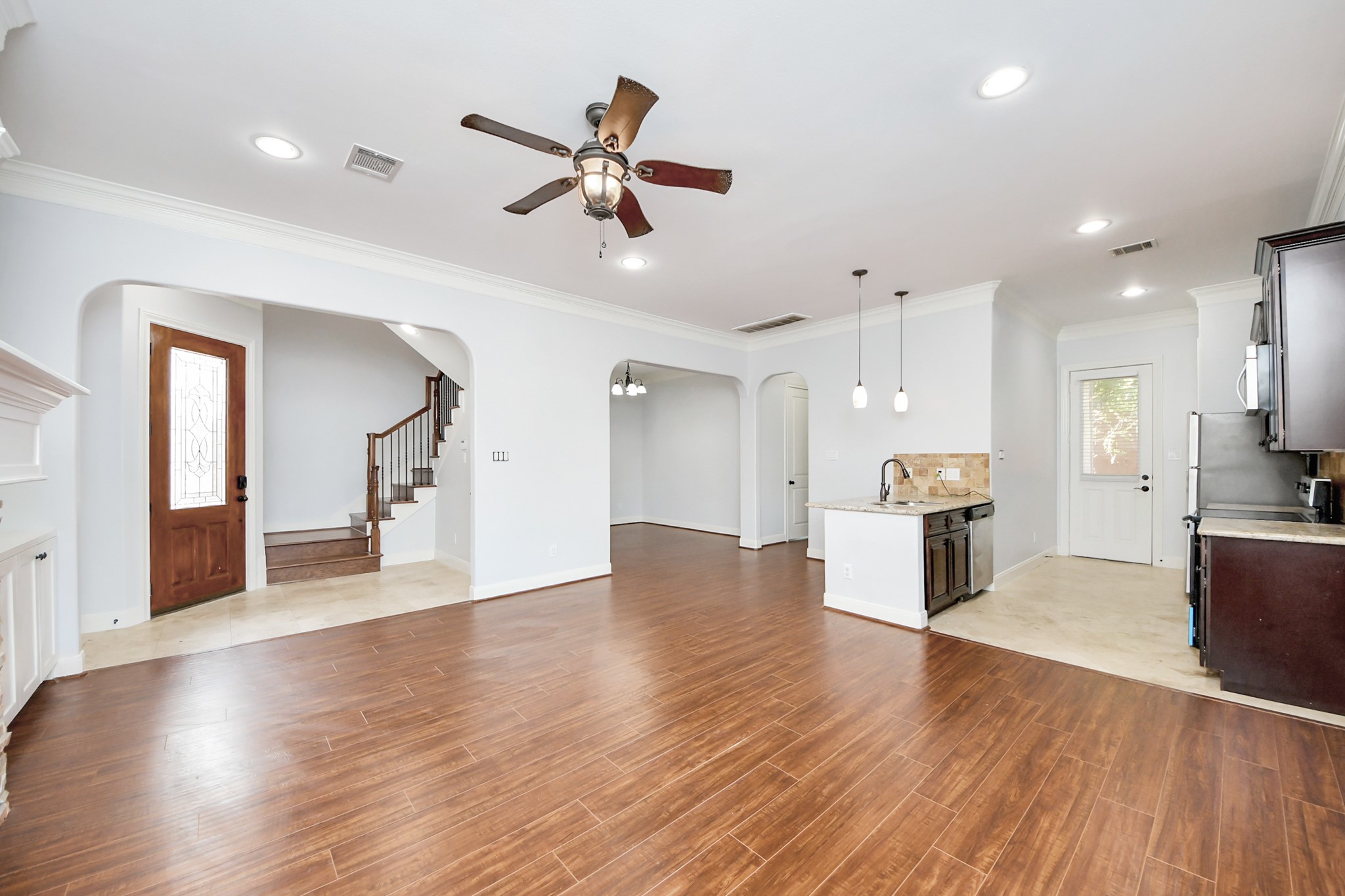 11045 Upland Forest Drive Property Photo 4