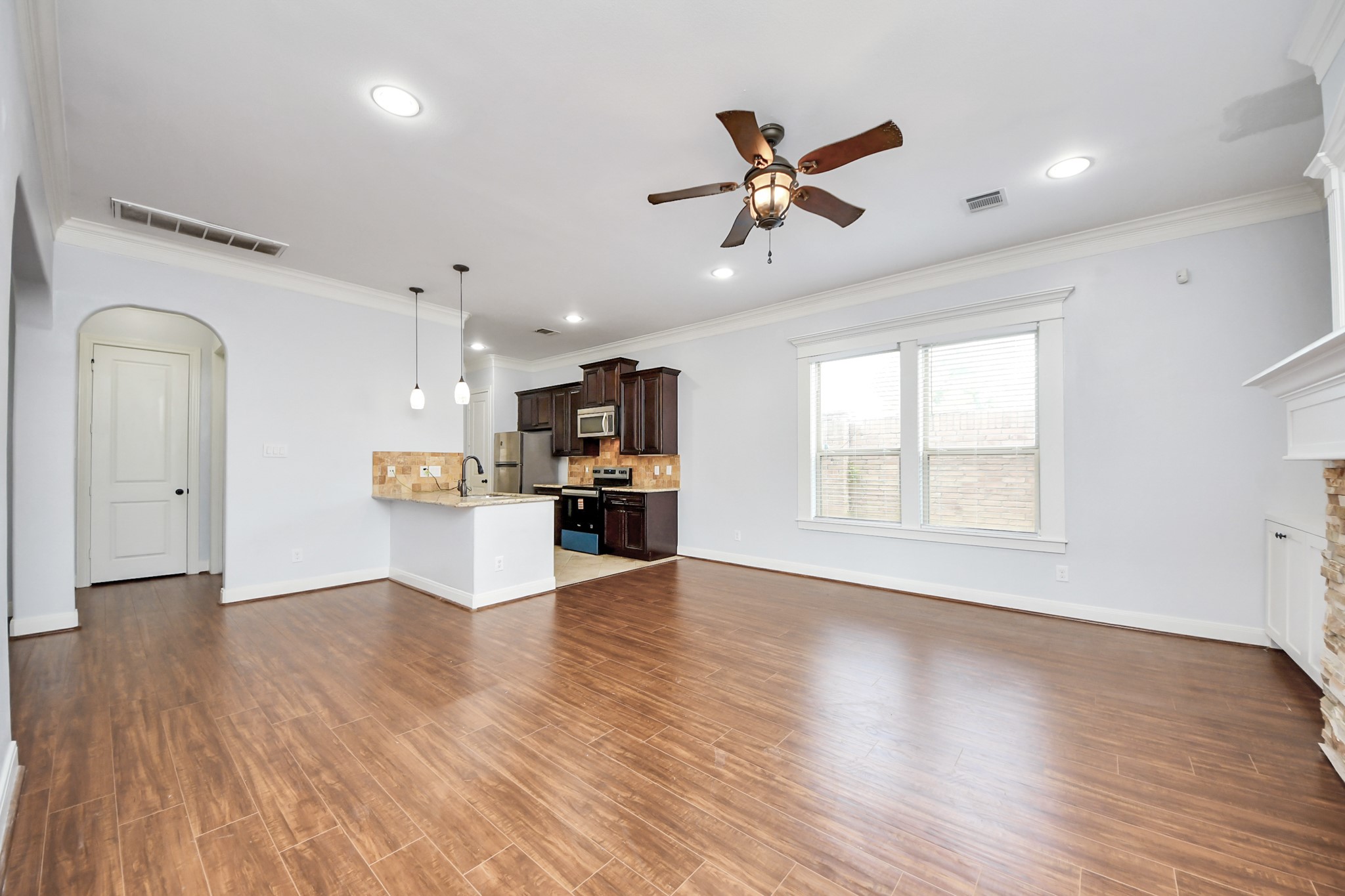 11045 Upland Forest Drive Property Photo 6