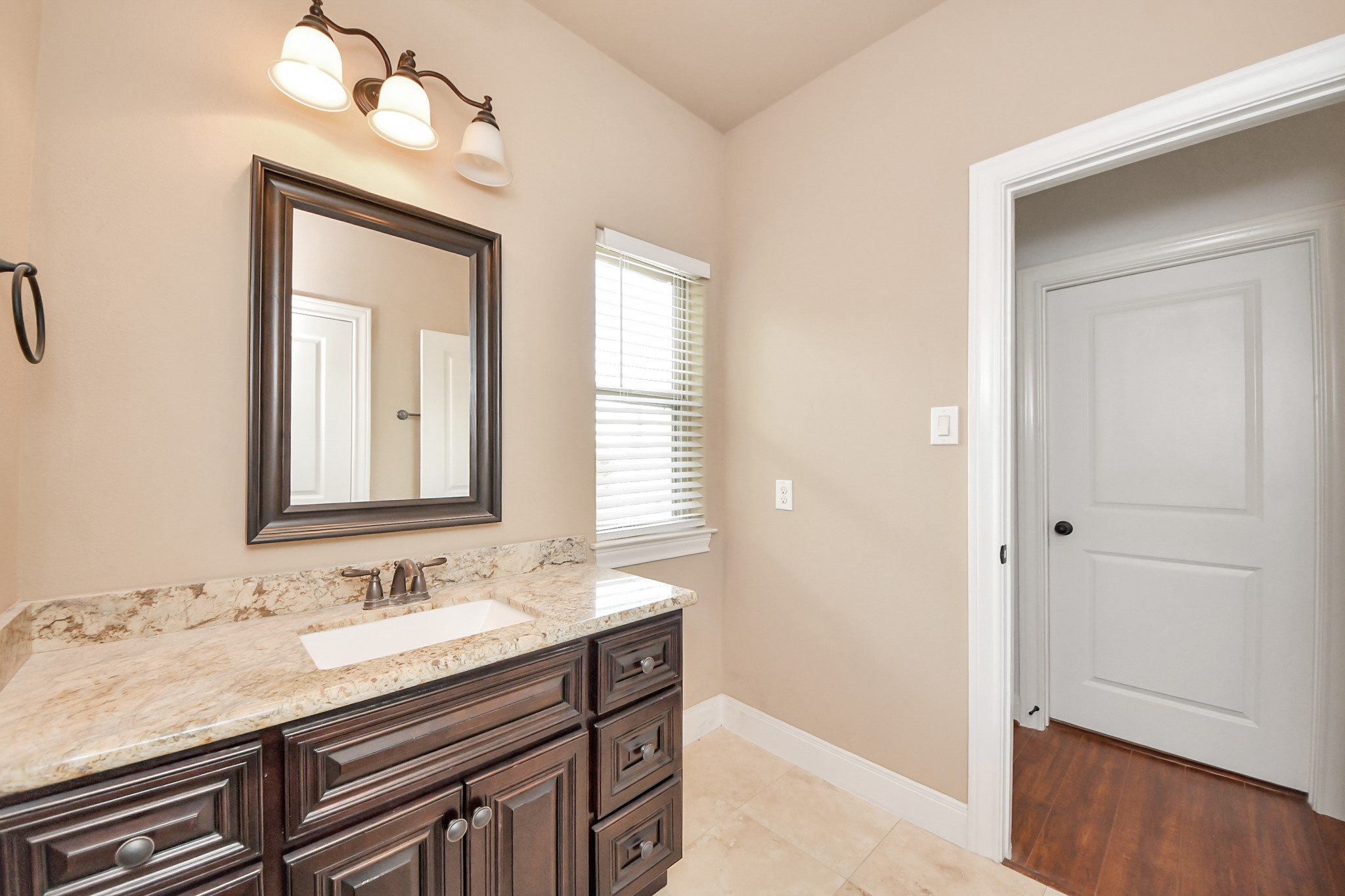 11045 Upland Forest Drive Property Photo 20