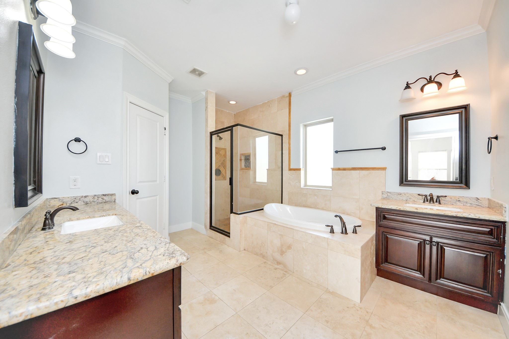 11045 Upland Forest Drive Property Photo 22