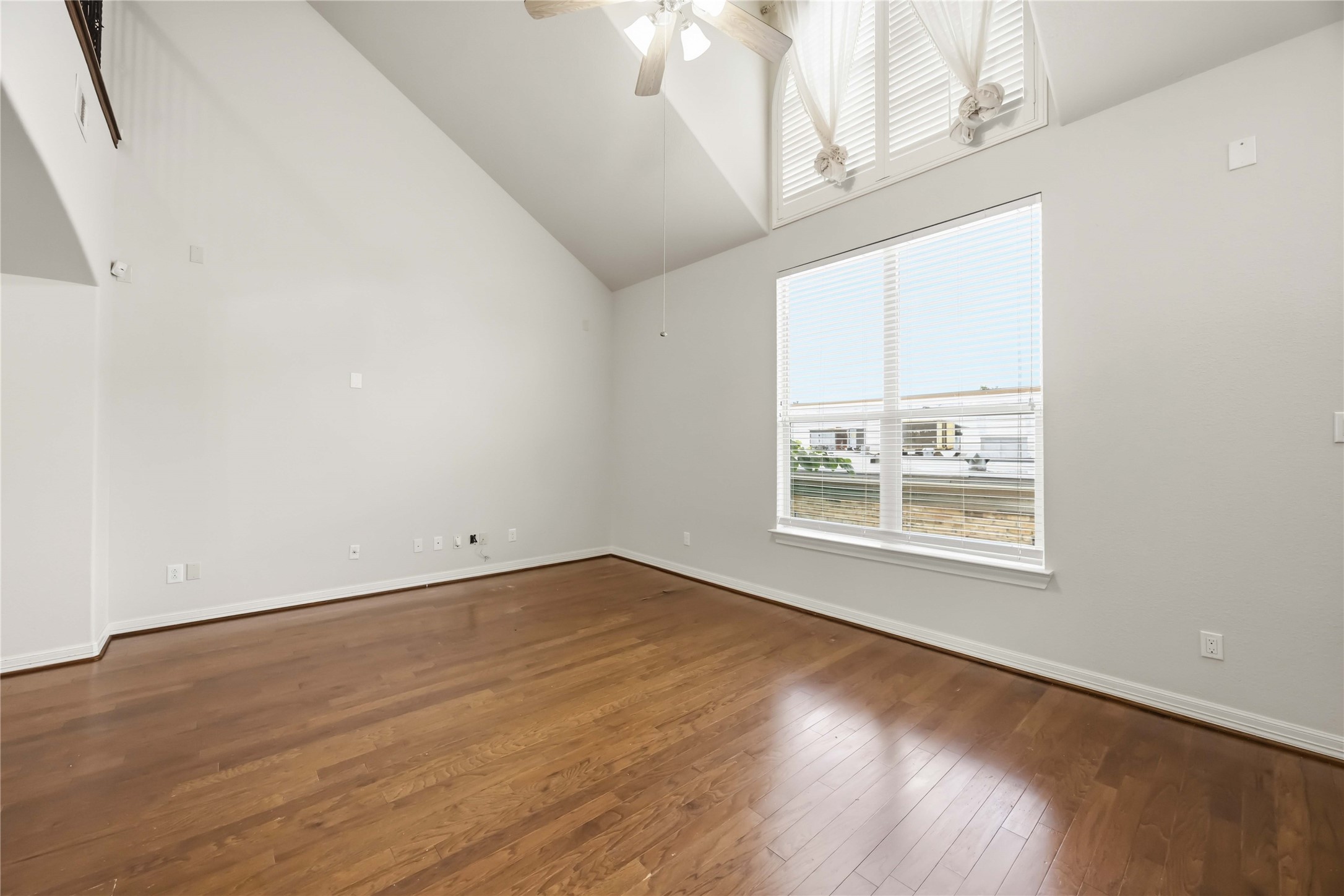 6363 Fairdale Lane P Property Photo 7