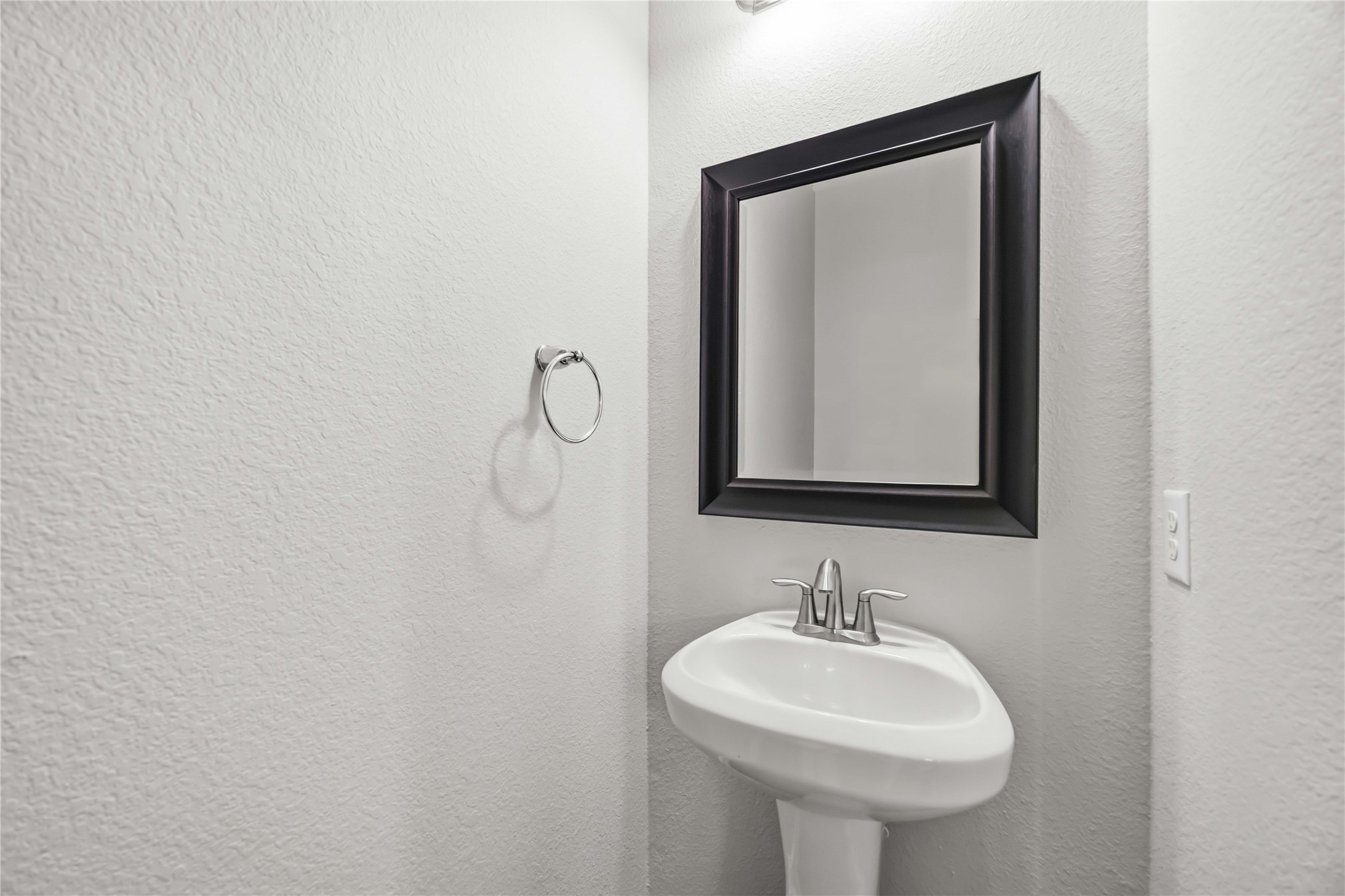 6363 Fairdale Lane P Property Photo 8