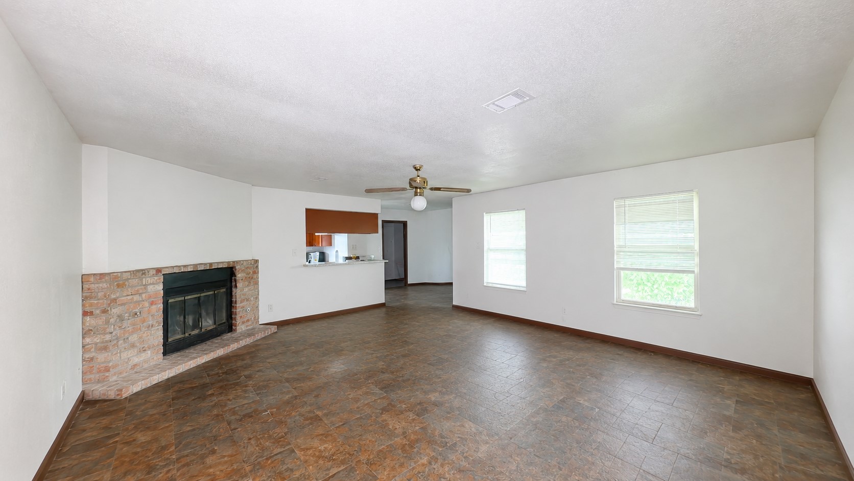3410 Illinois Street Property Photo 4
