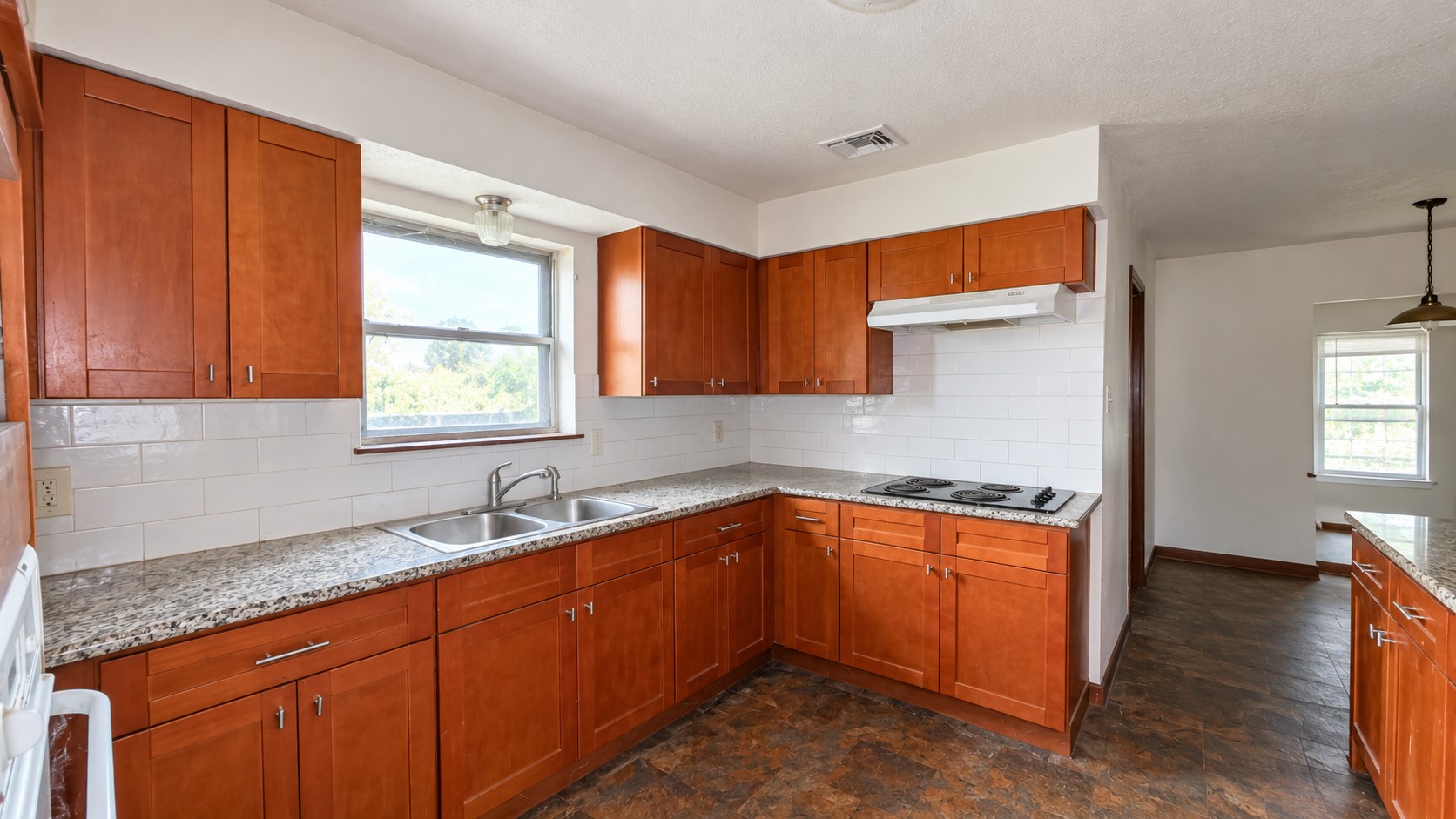 3410 Illinois Street Property Photo 6