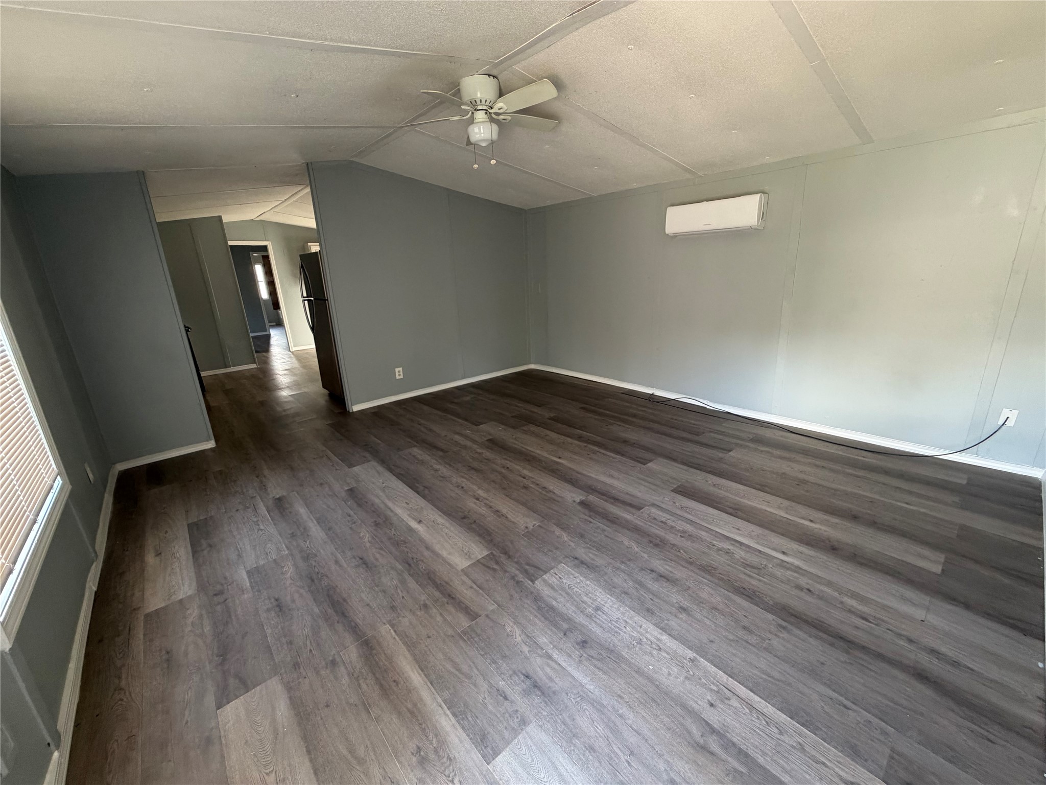 9598 Eloise Property Photo 3