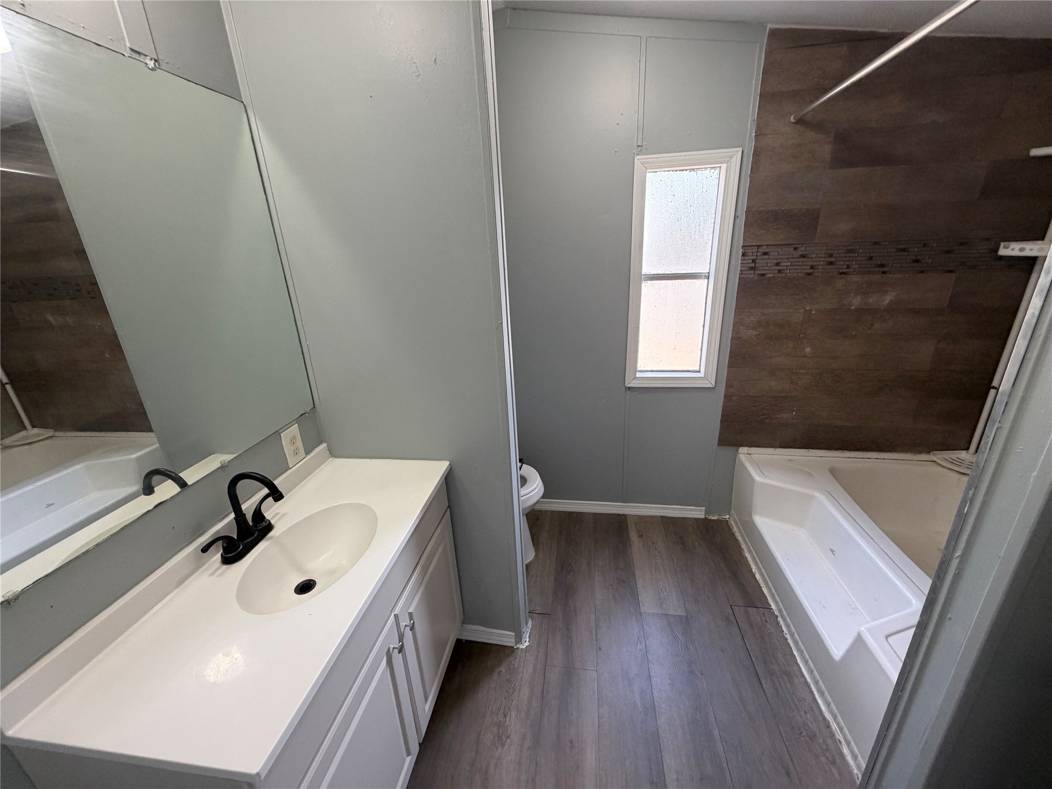 9598 Eloise Property Photo 8