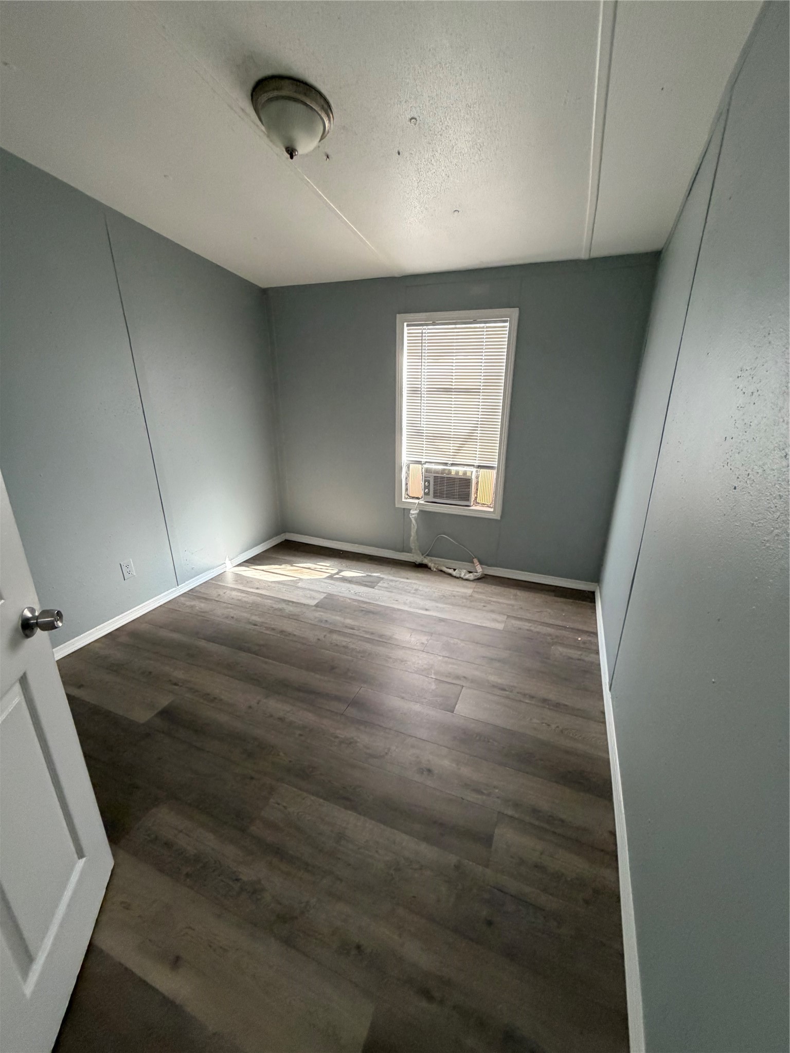 9598 Eloise Property Photo 10