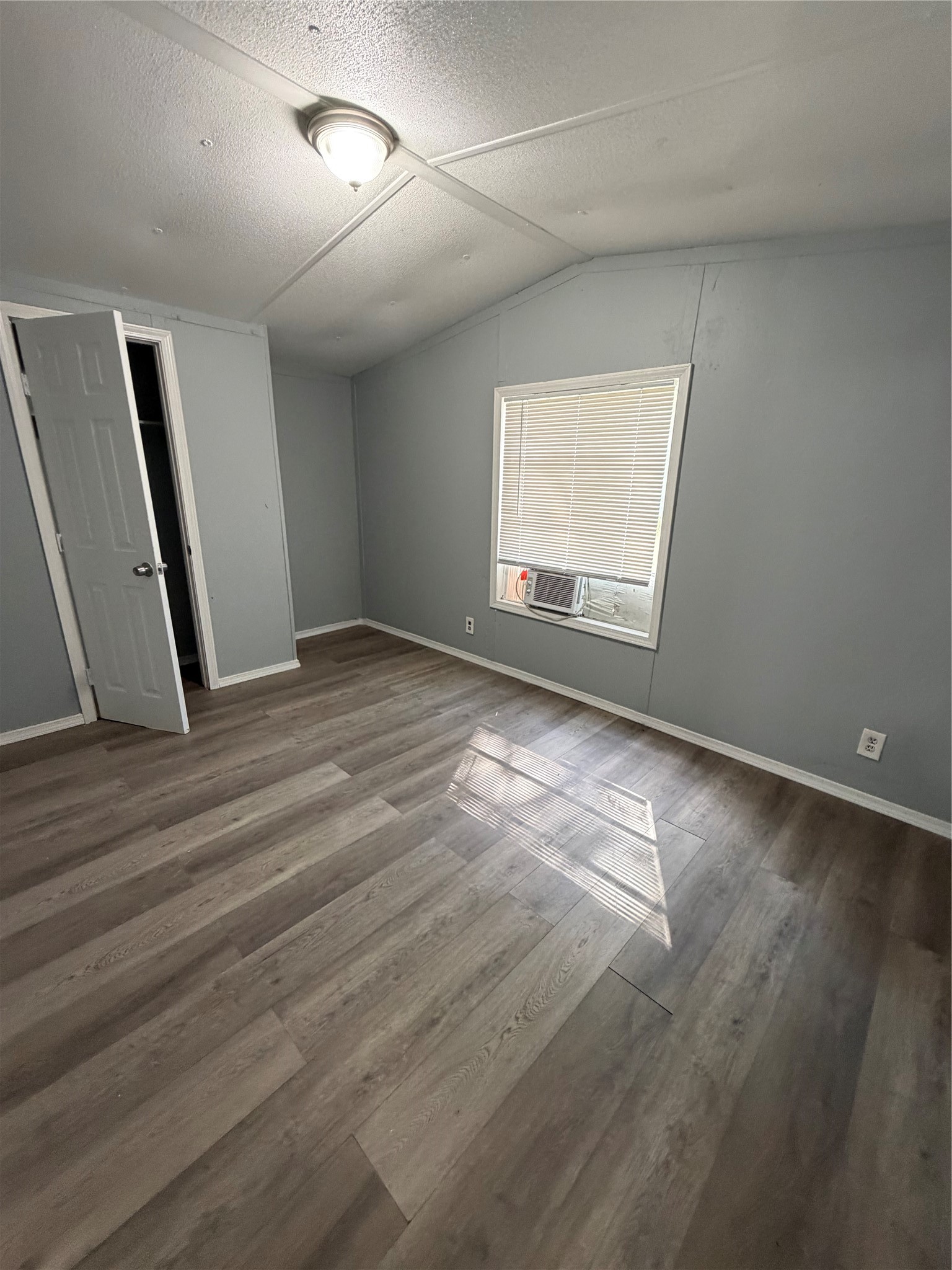 9598 Eloise Property Photo 11