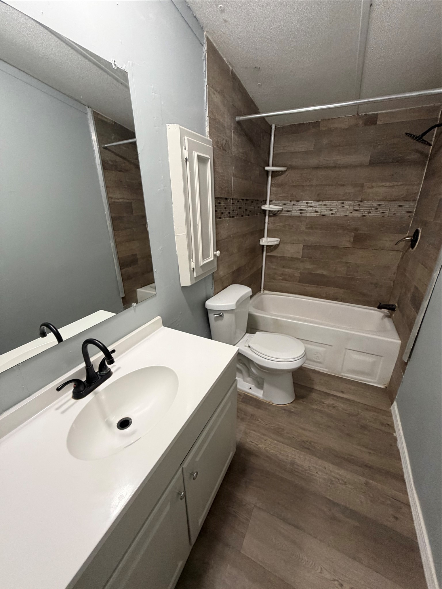 9598 Eloise Property Photo 12