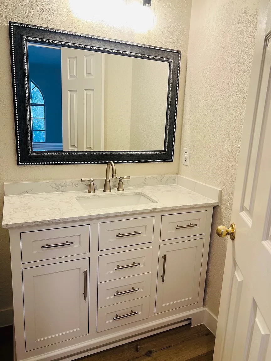 17230 Maple Hollow Drive Property Photo 8