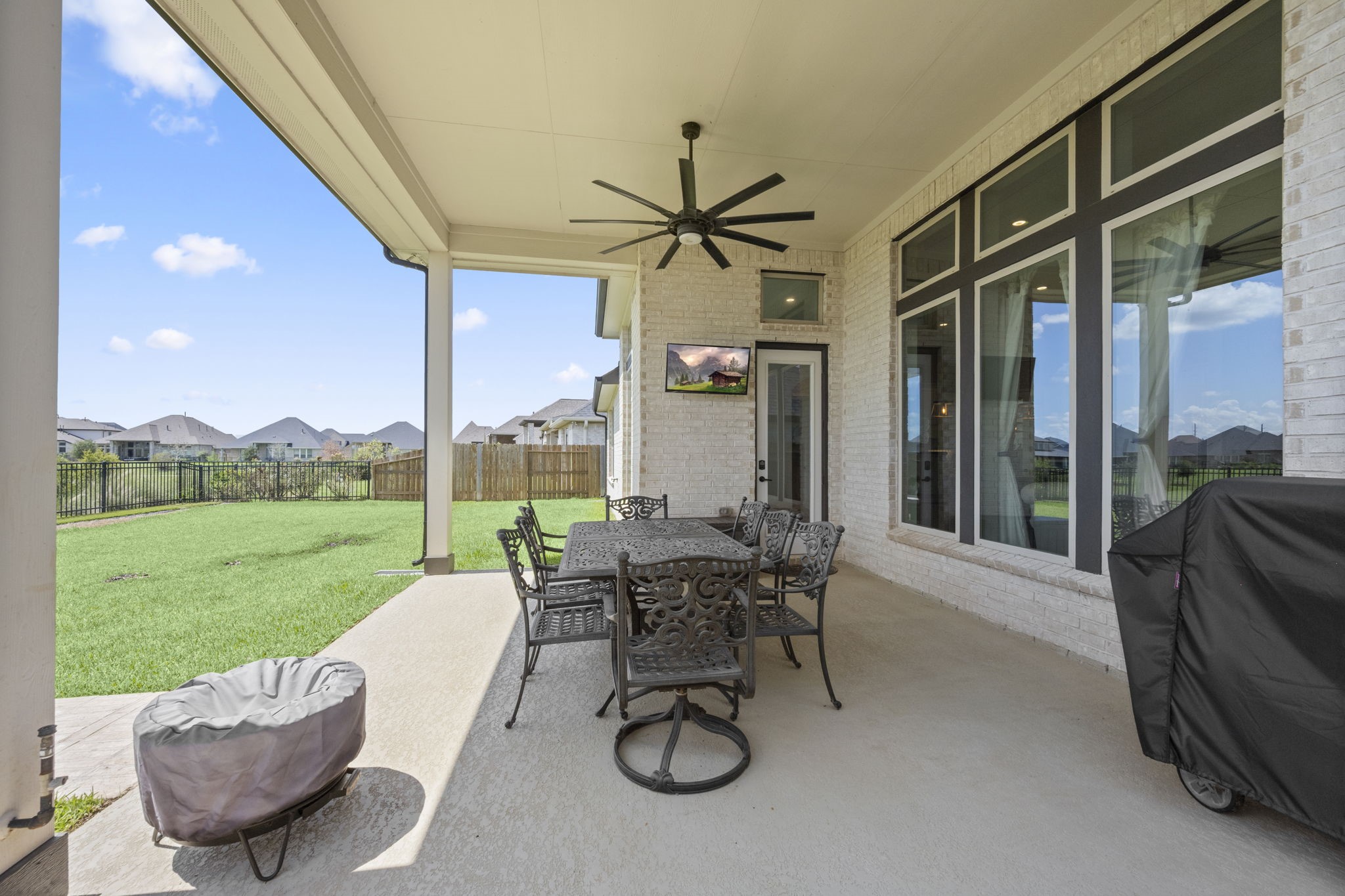 19315 Trotting Green Trail Property Photo 27