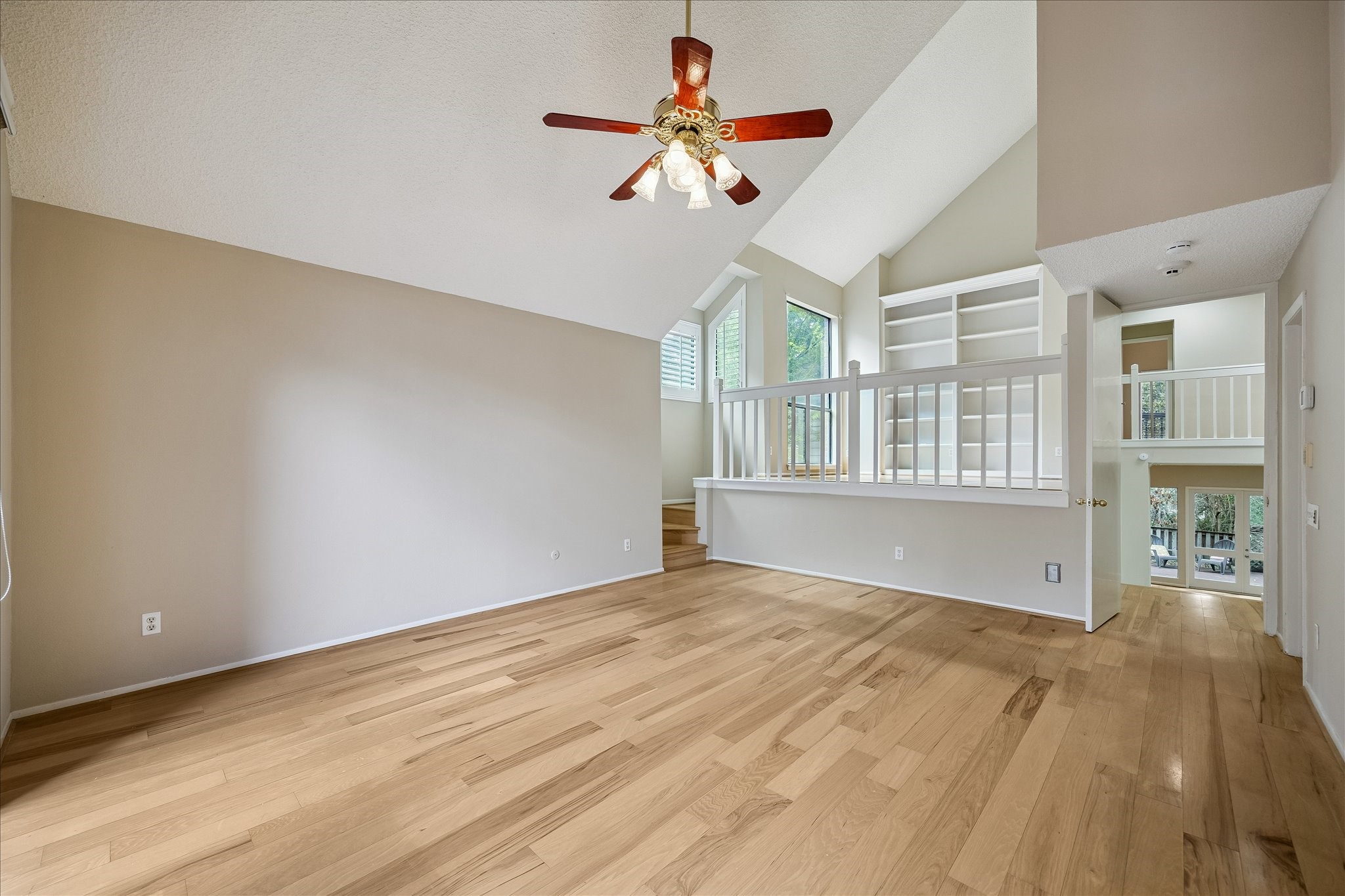130 Sugarberry Circle Property Photo 13