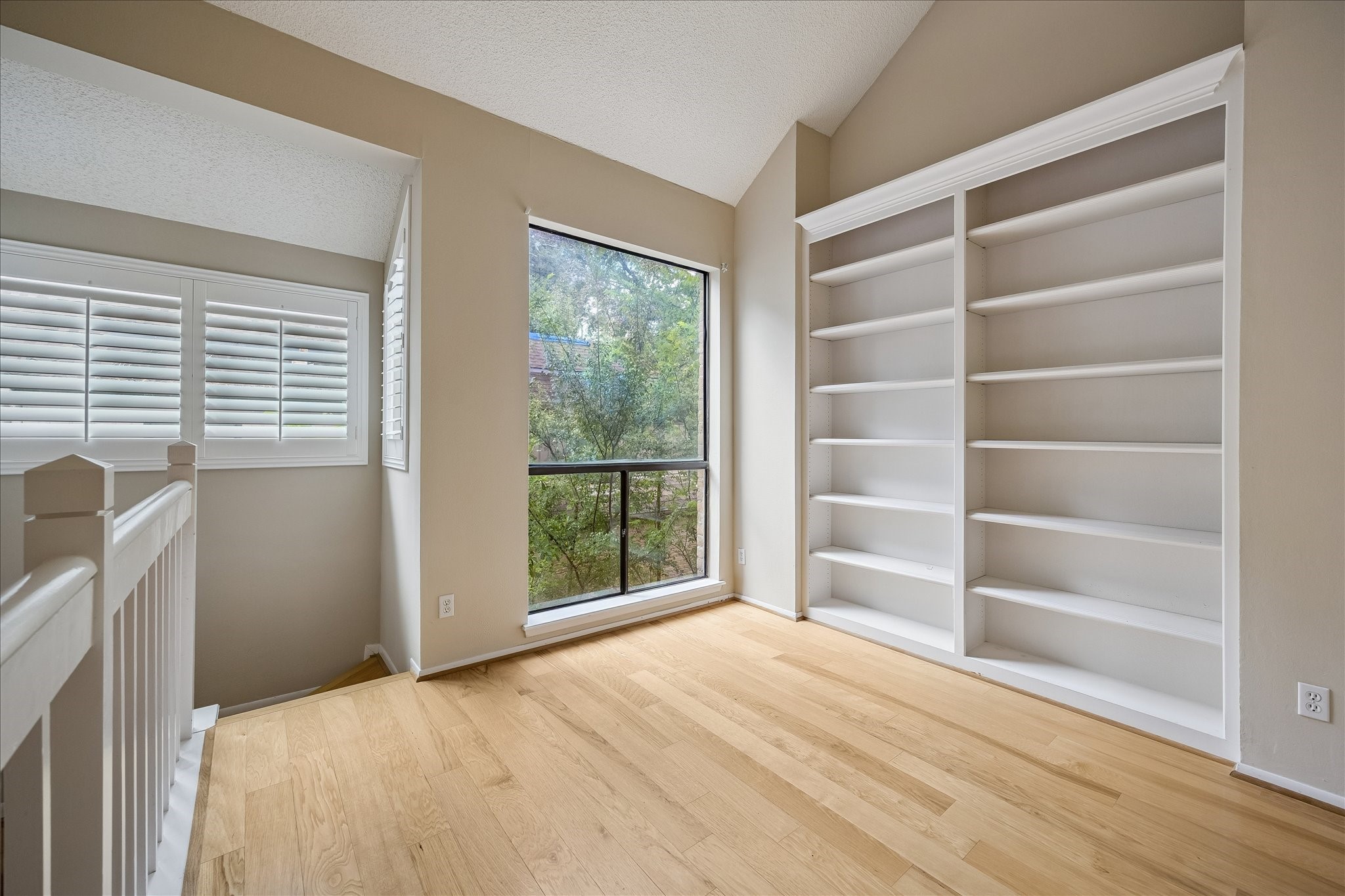 130 Sugarberry Circle Property Photo 15