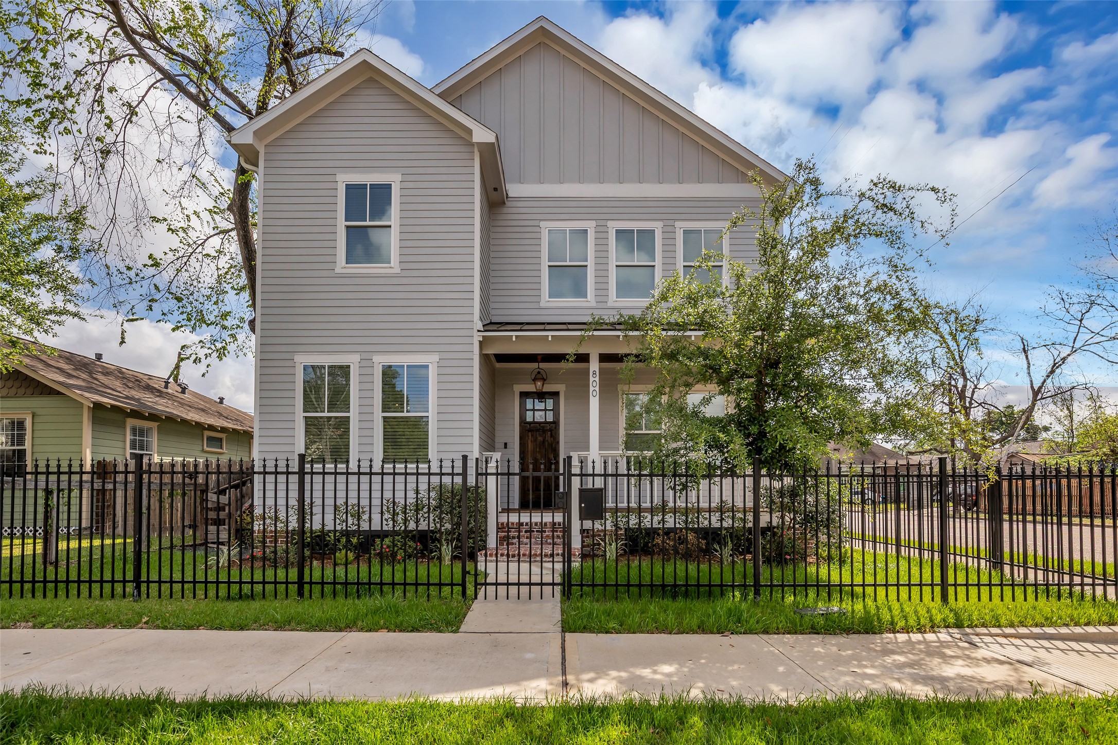 800 Walton Street Property Photo