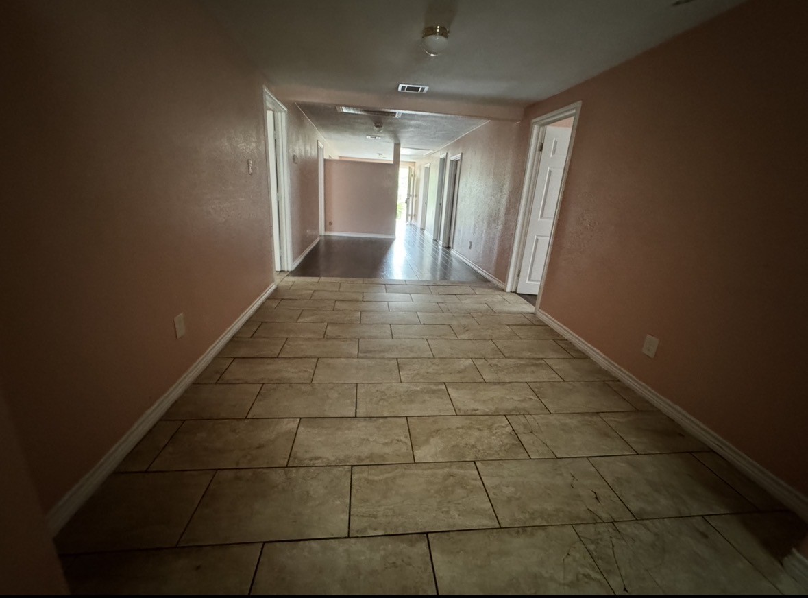 709 Matthews Street Property Photo 4