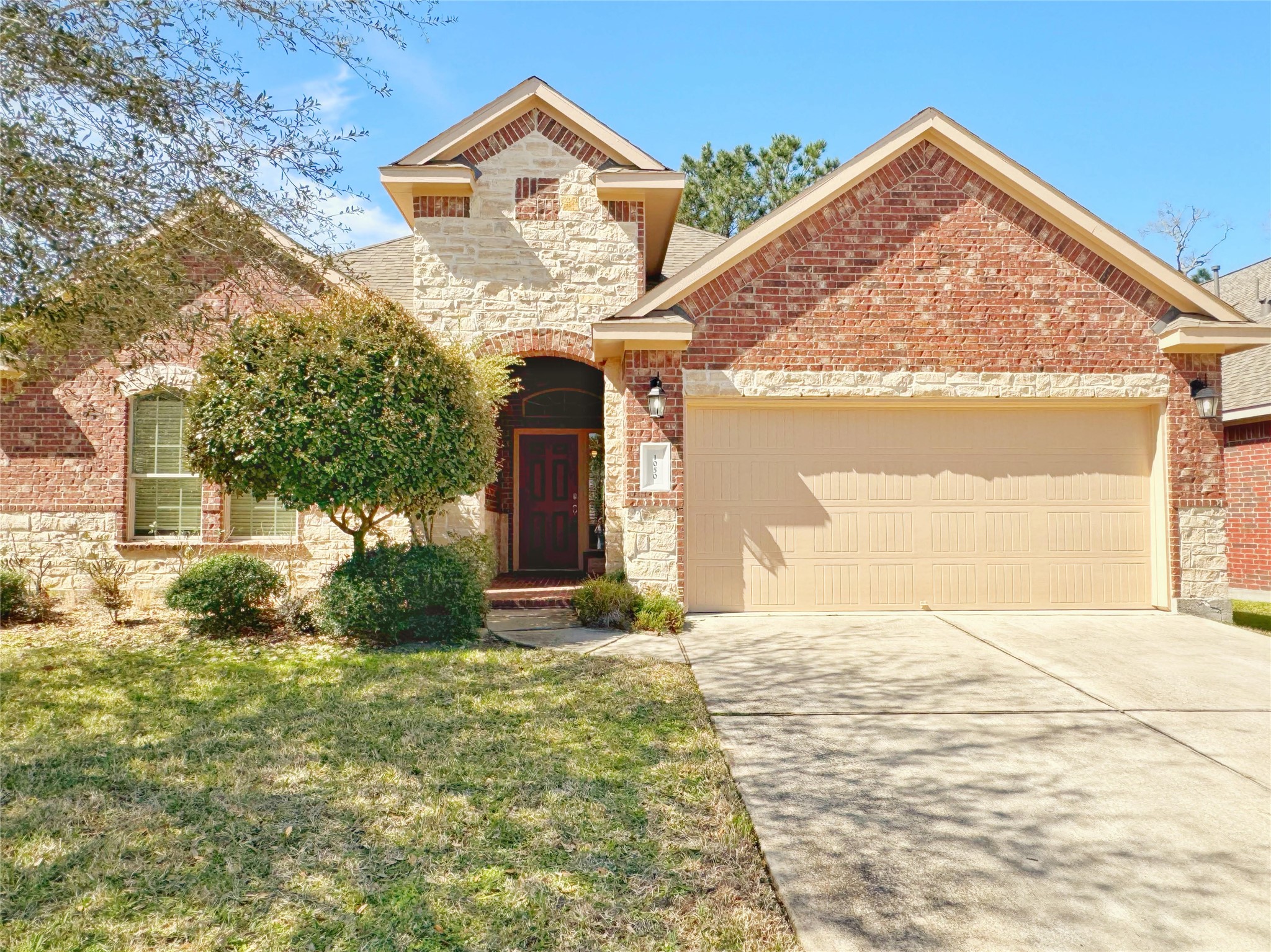 1050 Forest Haven Court Property Photo 1
