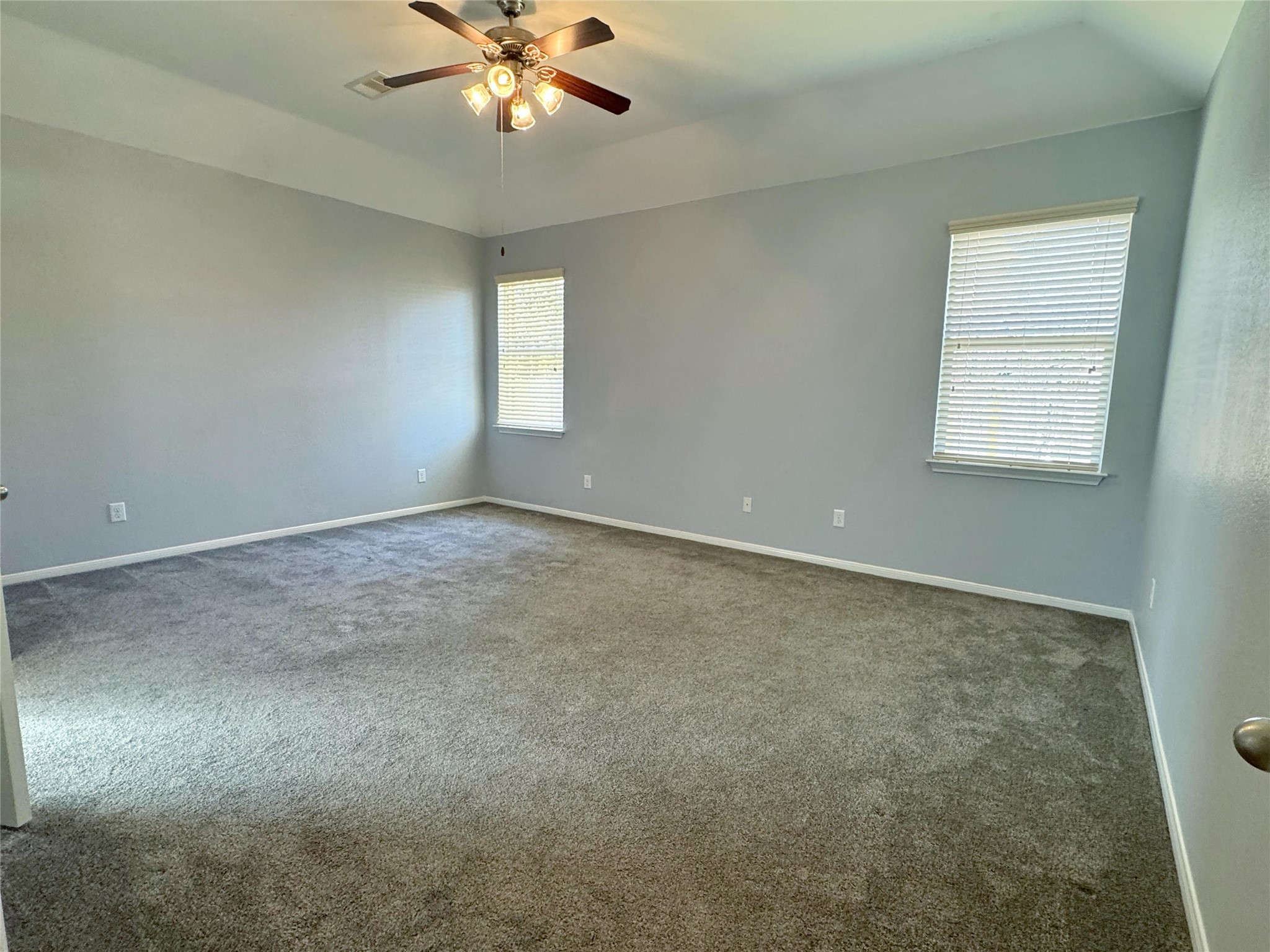 1050 Forest Haven Court Property Photo 4