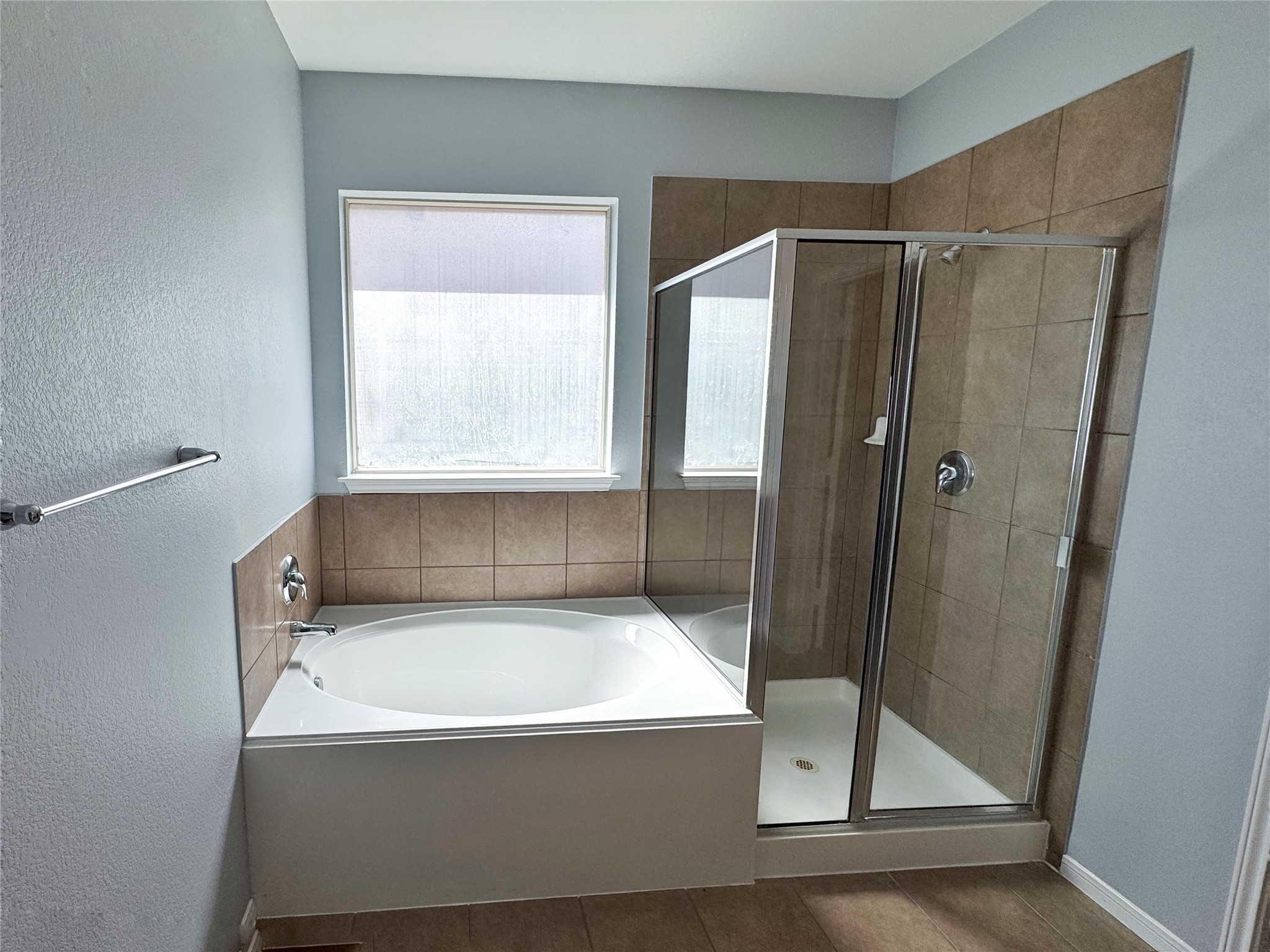 1050 Forest Haven Court Property Photo 6