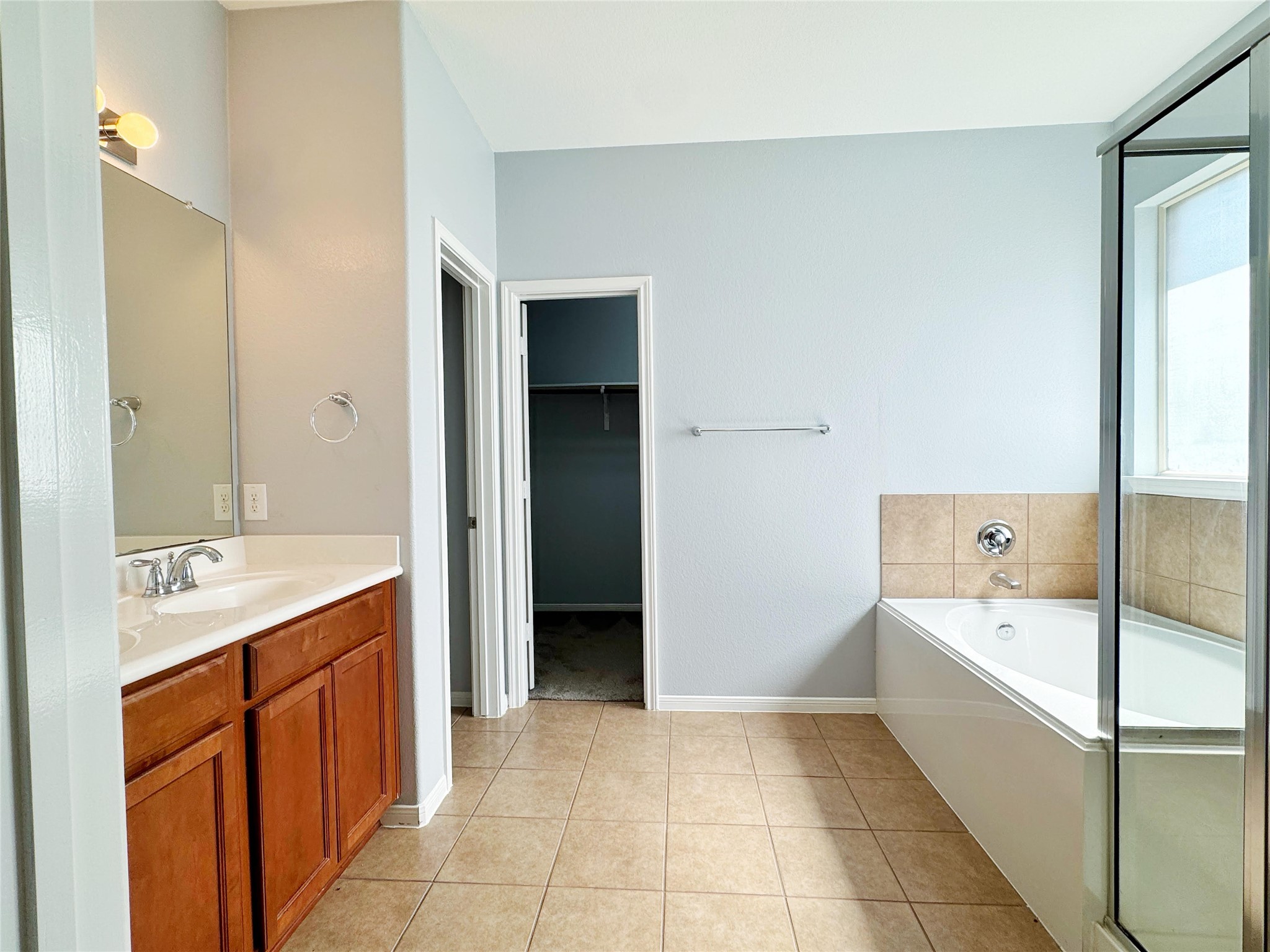 1050 Forest Haven Court Property Photo 6