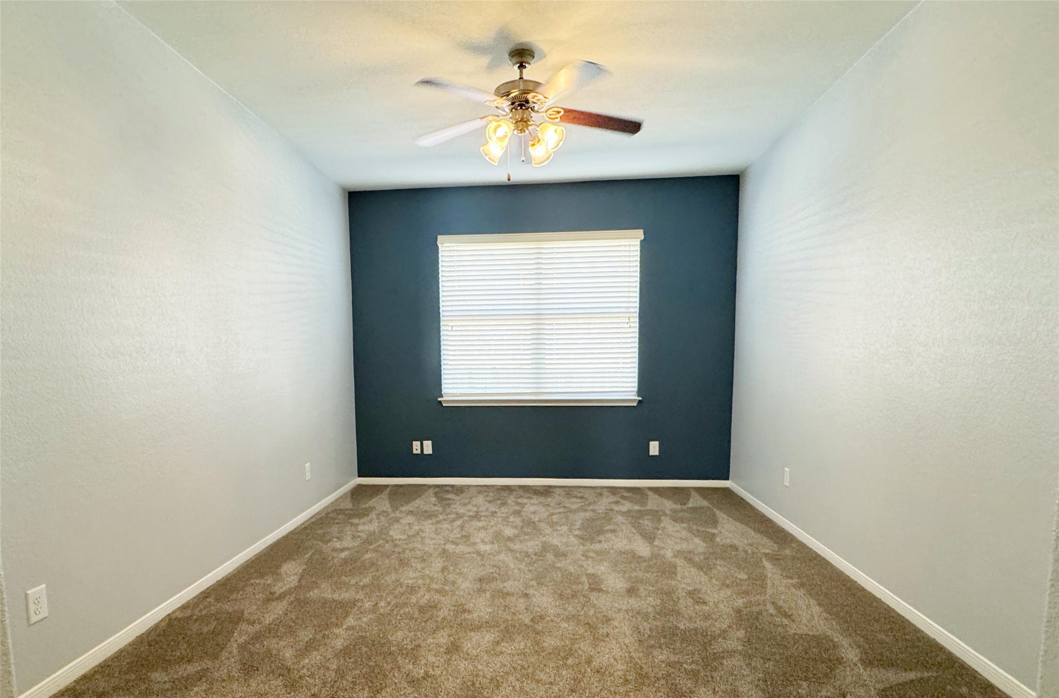 1050 Forest Haven Court Property Photo 8