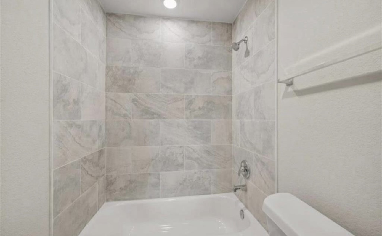 6801 Haight B Property Photo 5