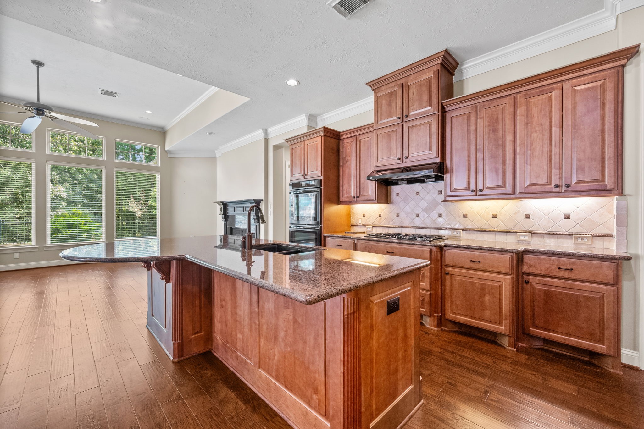 5523 Regal Landing Drive Property Photo 7