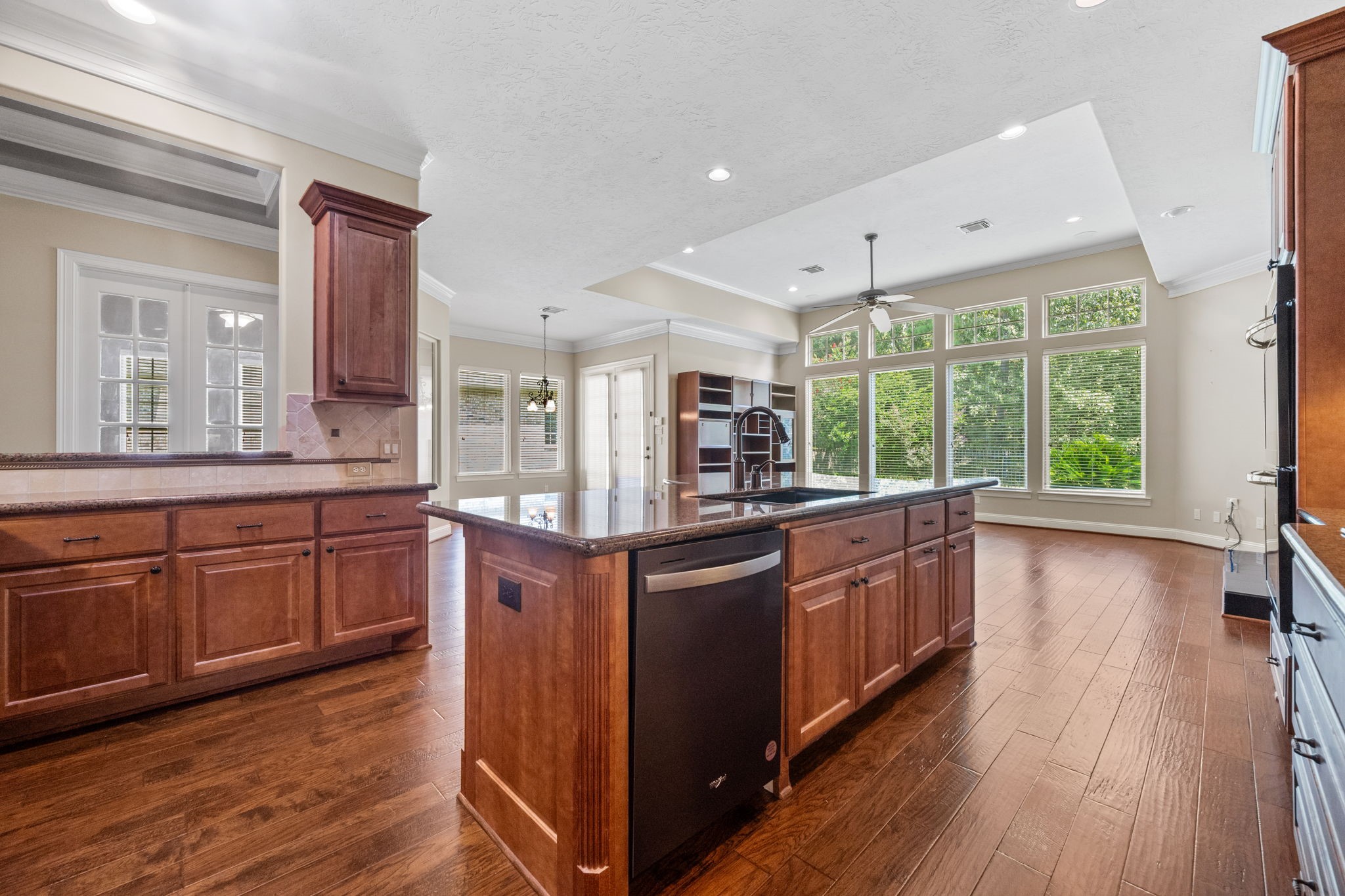 5523 Regal Landing Drive Property Photo 9