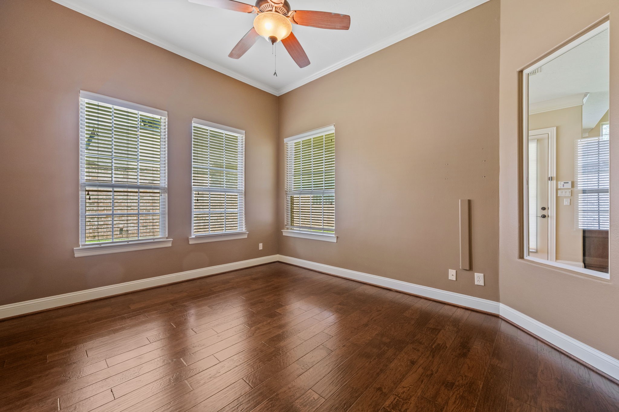 5523 Regal Landing Drive Property Photo 11