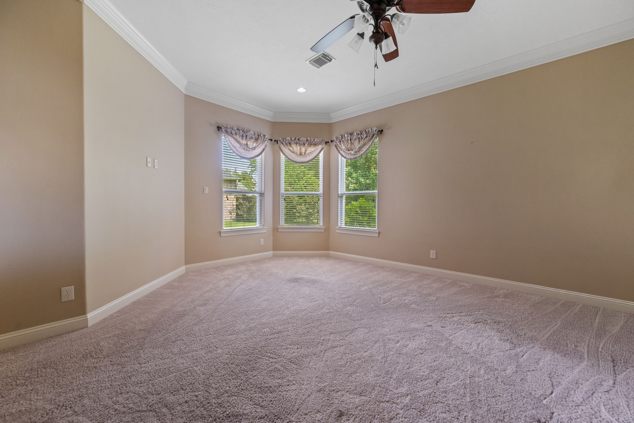 5523 Regal Landing Drive Property Photo 20