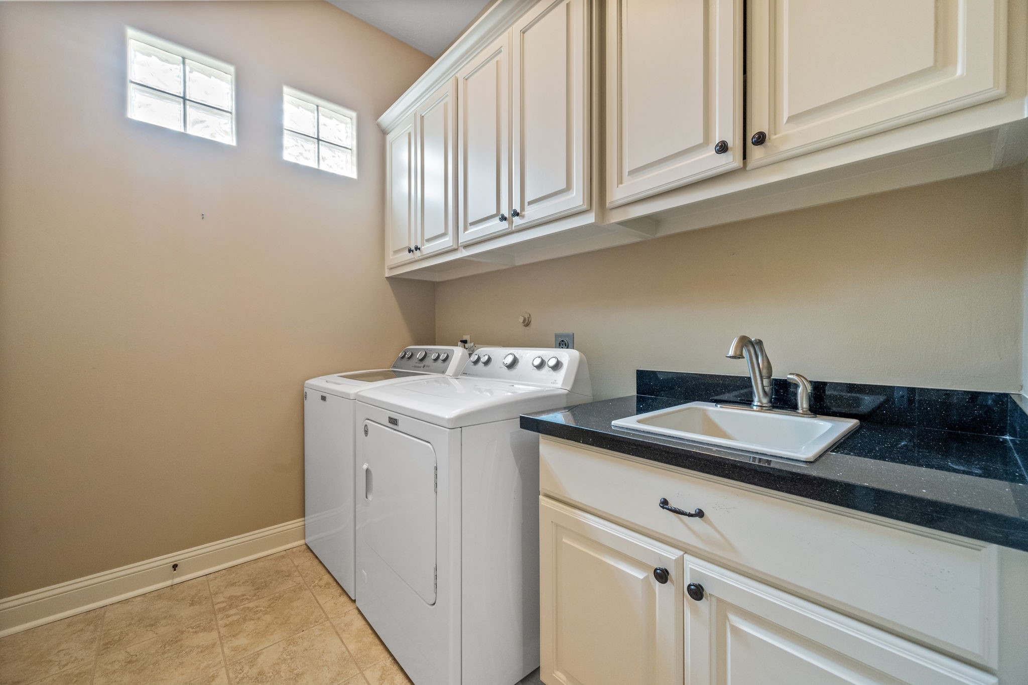 5523 Regal Landing Drive Property Photo 27