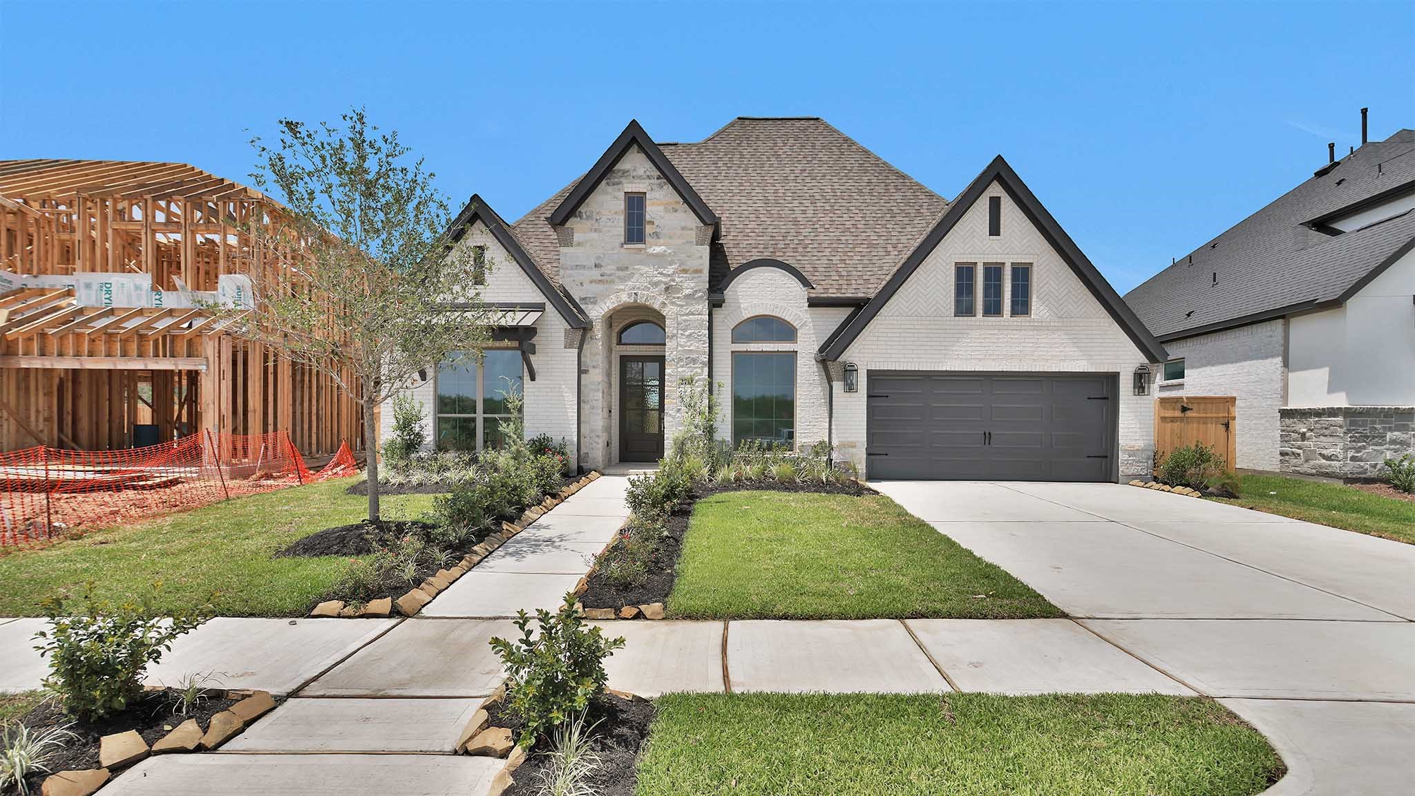 2711 Crown Ridge Drive Property Photo
