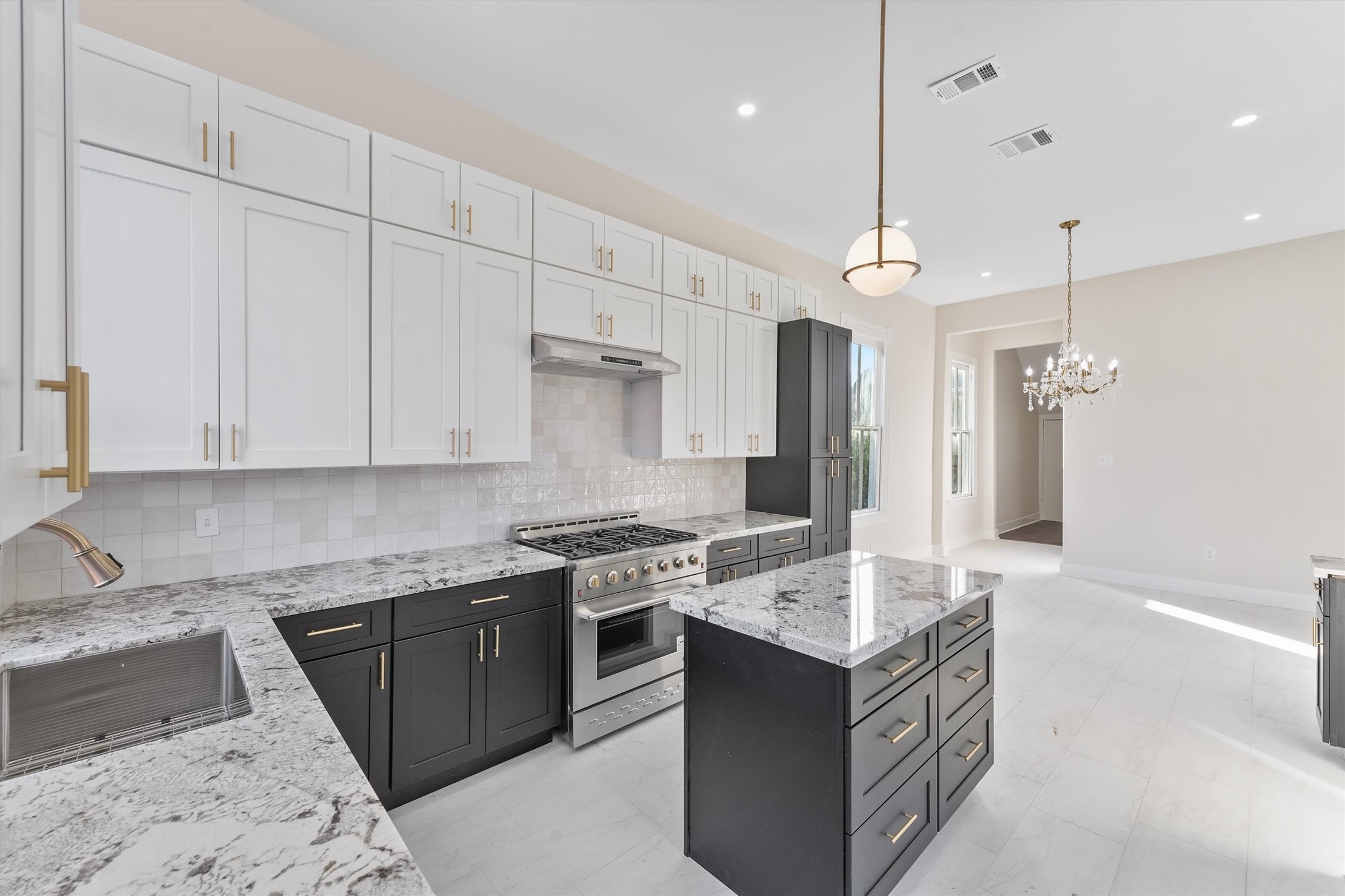 1607 Market Street Property Photo 6