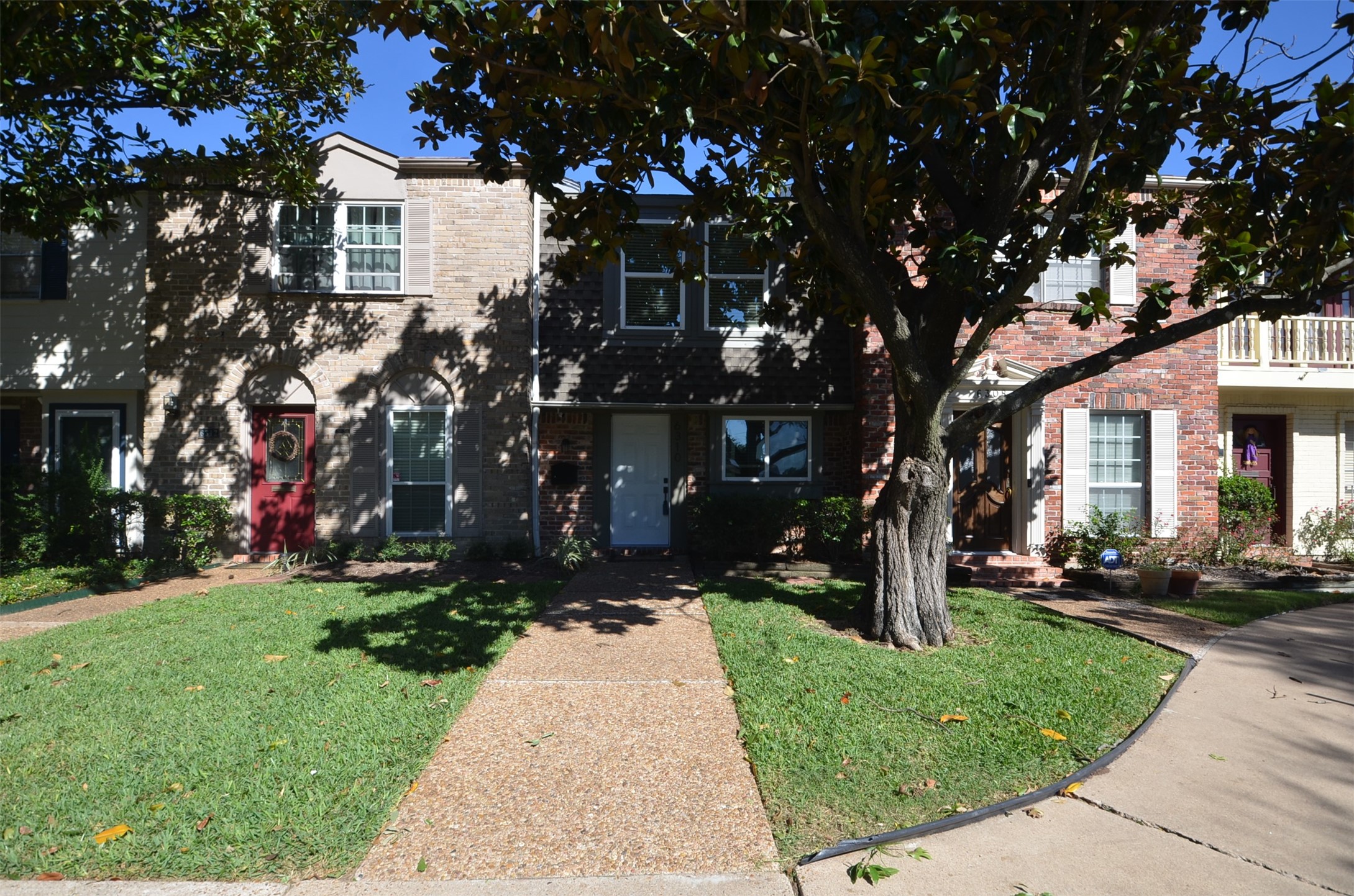 6310 Chevy Chase Drive 5 Property Photo 4