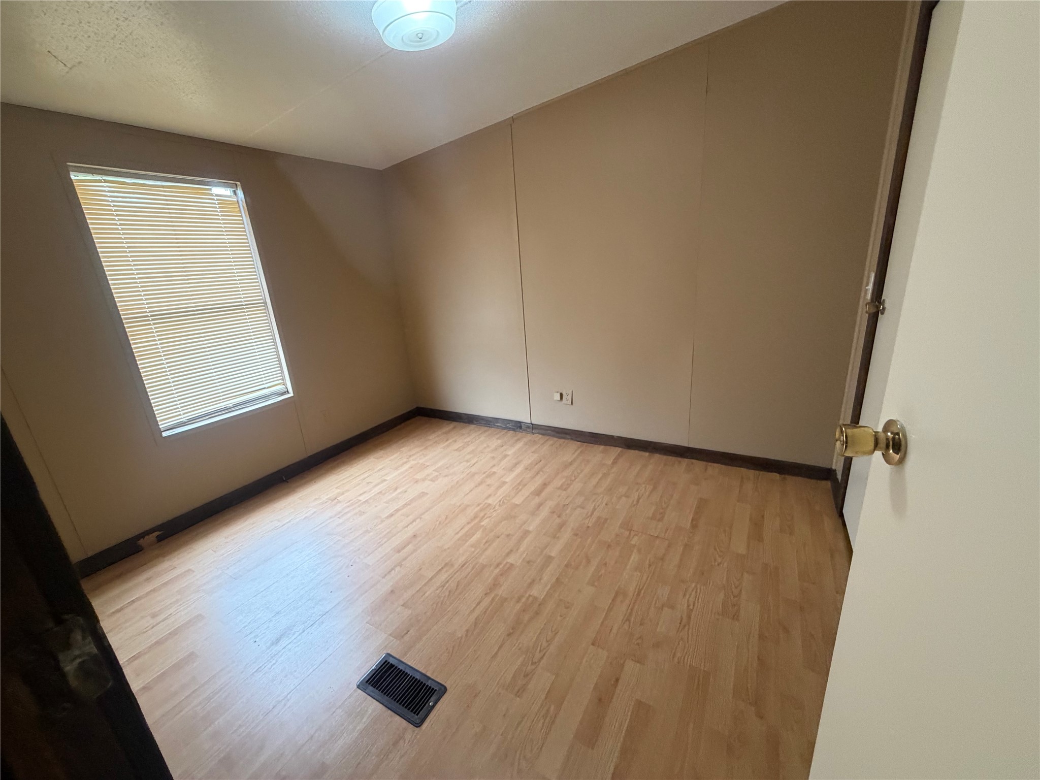 14311 Force Street Property Photo 13