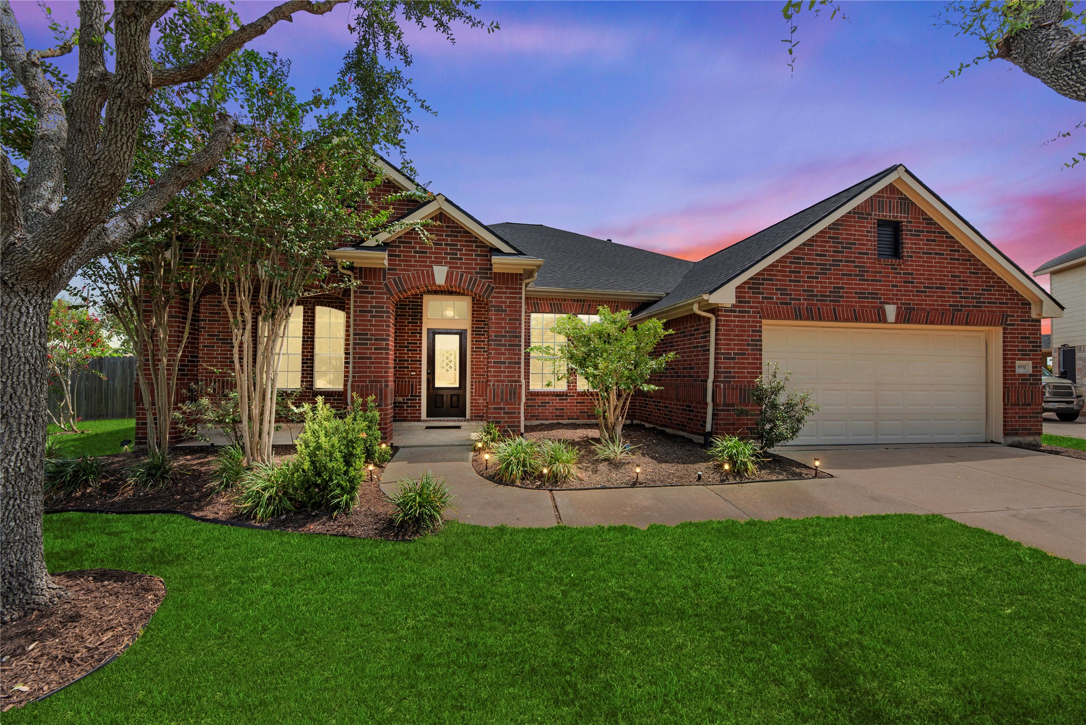 8931 Henrico Lane Property Photo 1