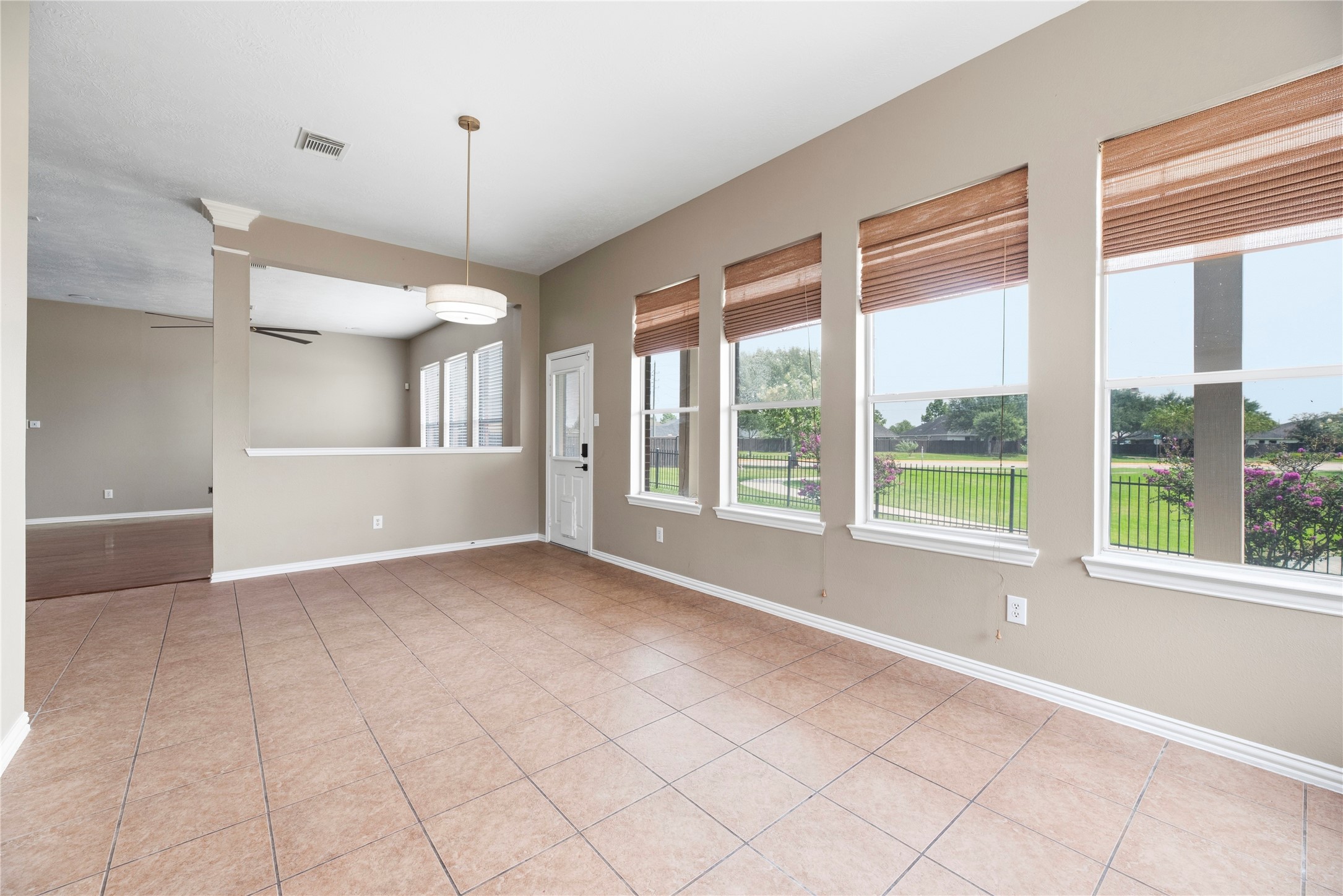 8931 Henrico Lane Property Photo 15