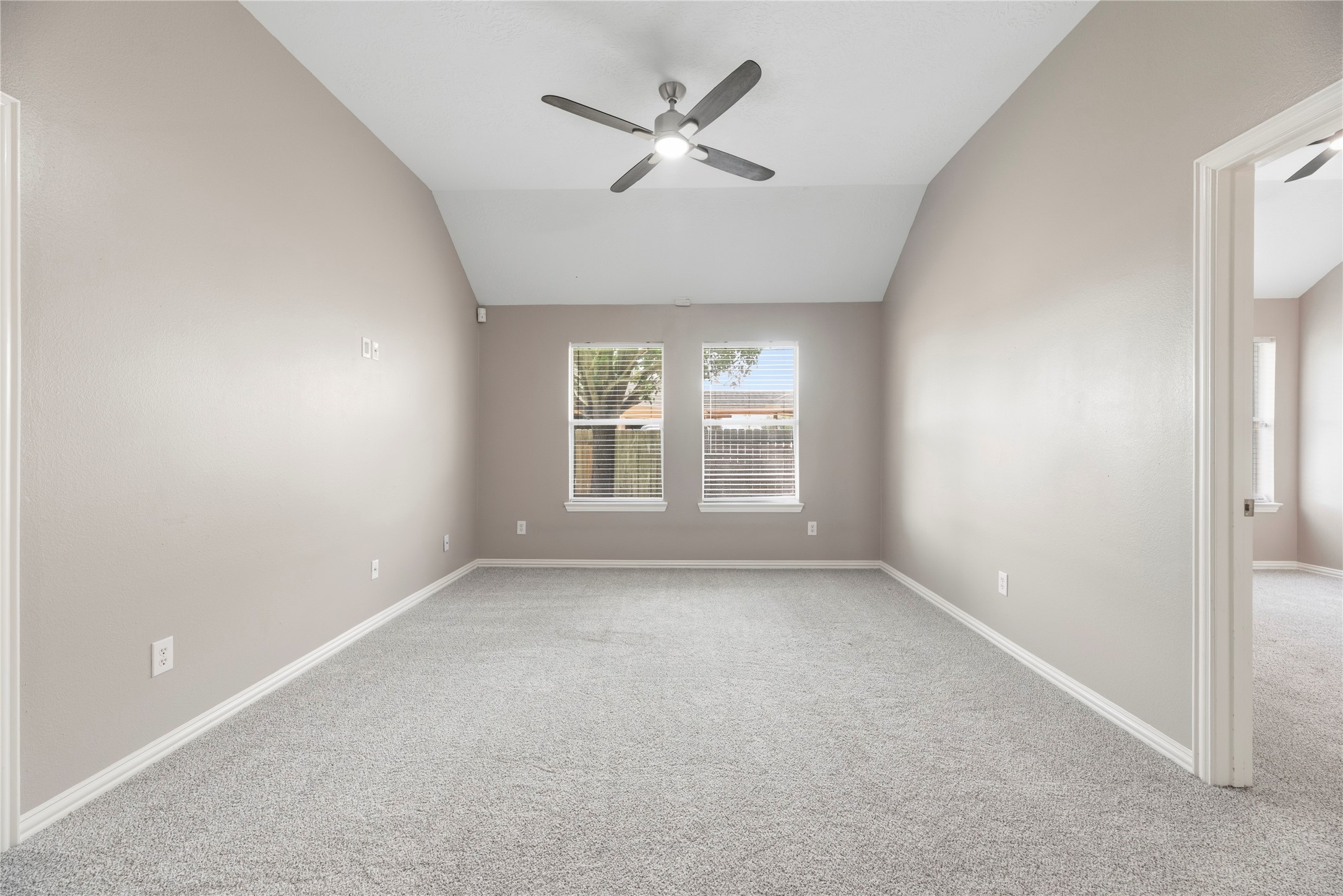 8931 Henrico Lane Property Photo 21