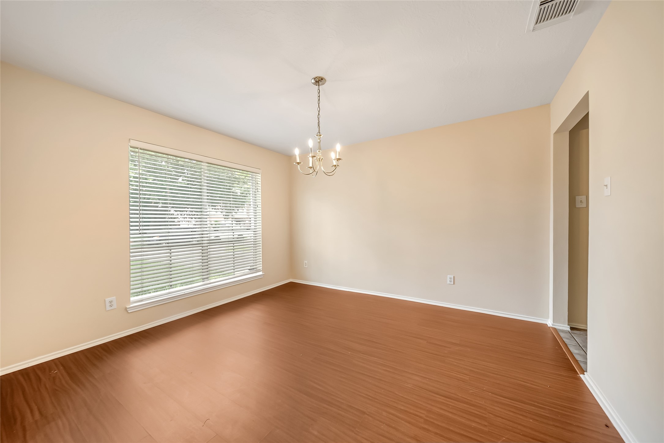 1938 Courtside Place Drive Property Photo 4